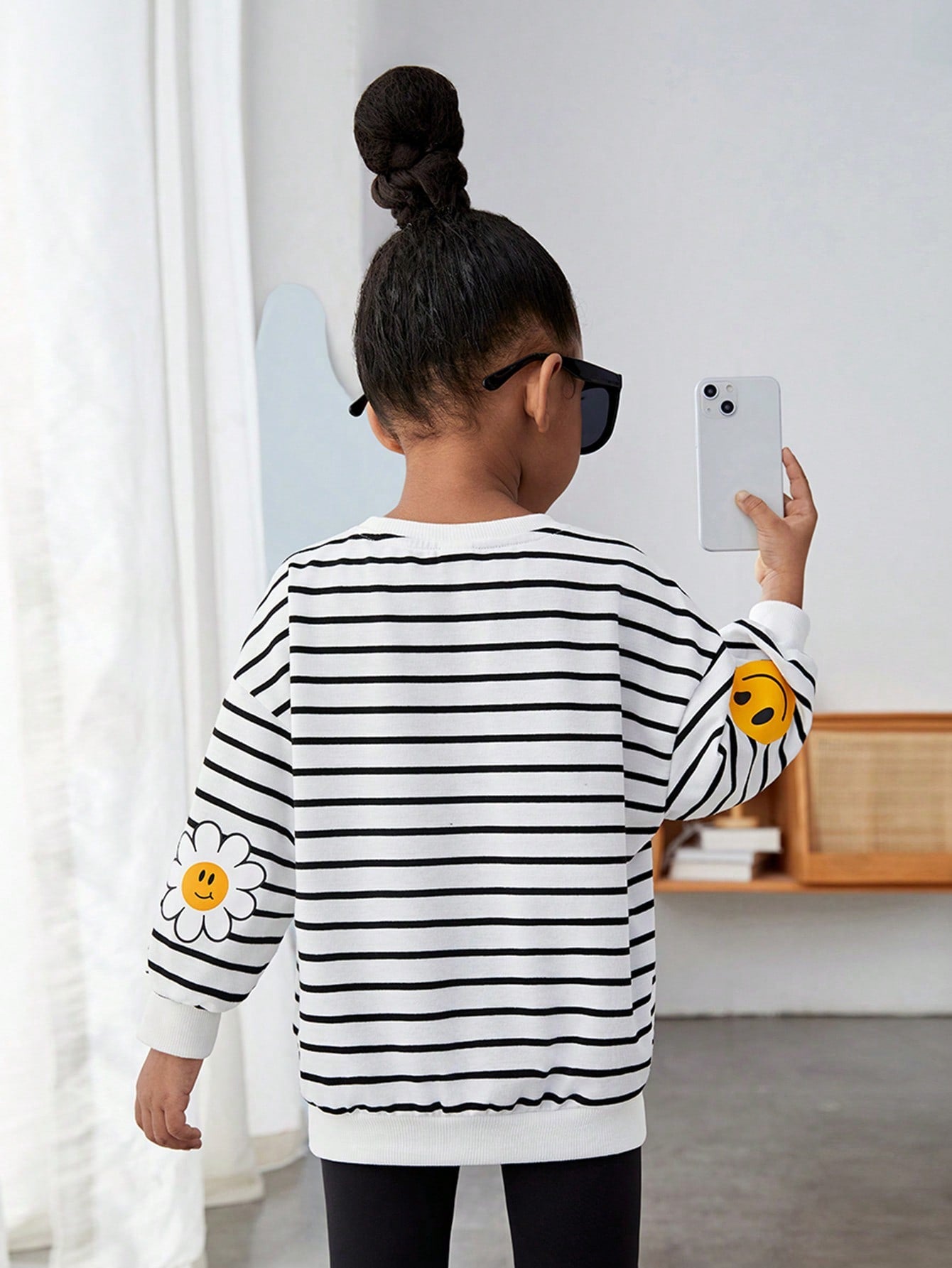 Young Girl Striped & Floral Print Drop Shoulder Sweatshirt