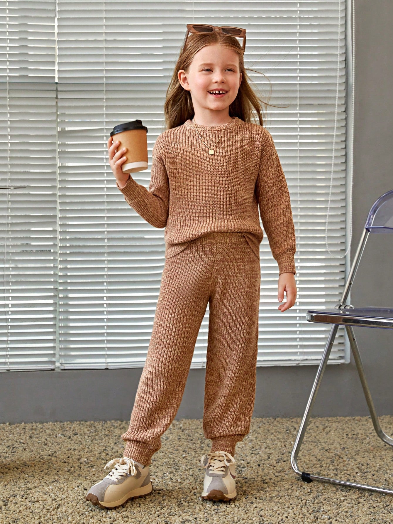 Young Girl Solid Sweater & Knit Pants