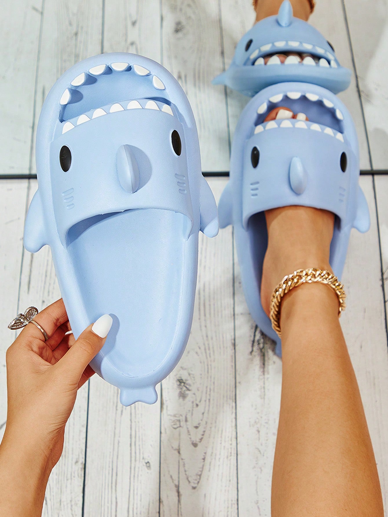 Women's Stylish Shark Design Slippers Shark Slides