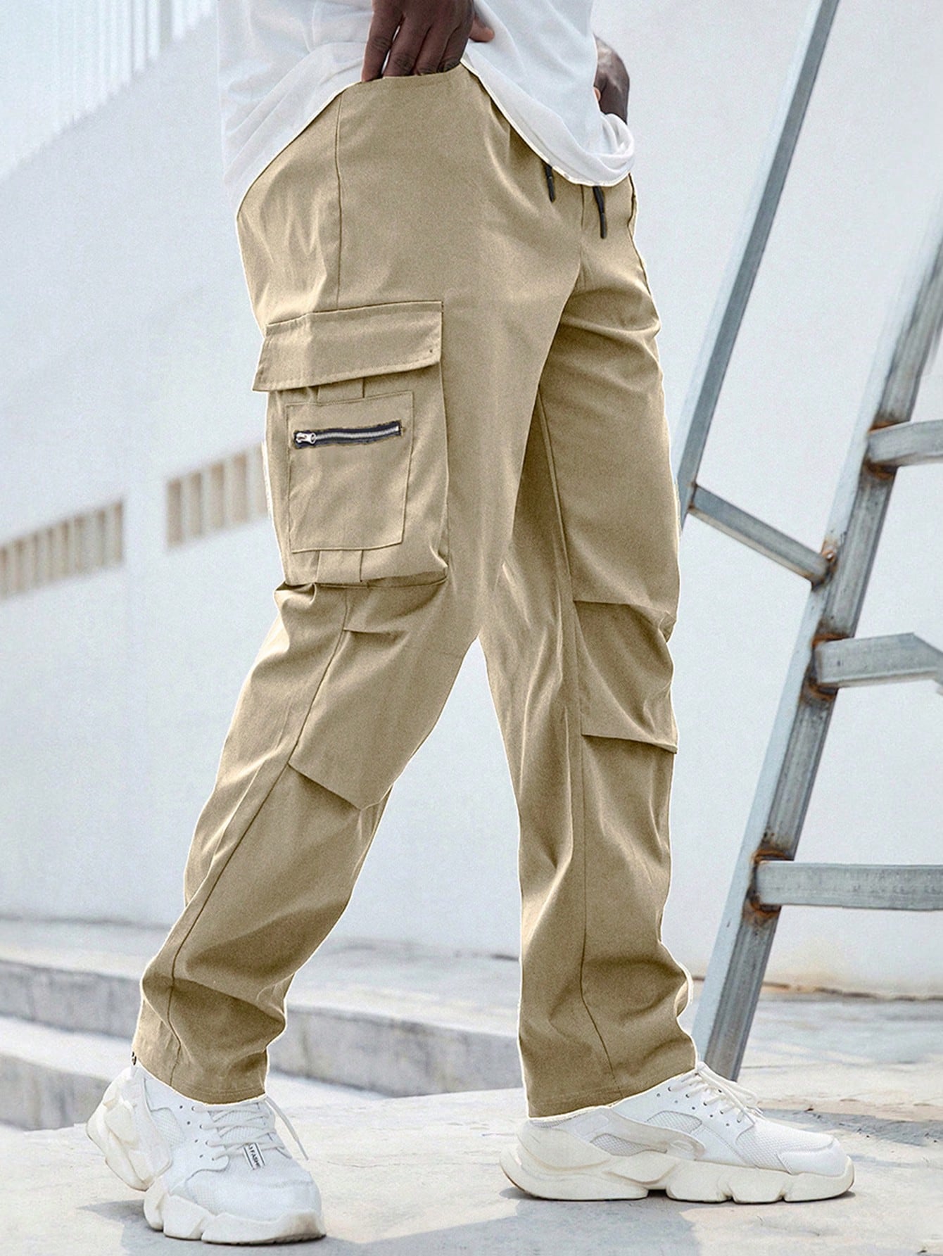 Men Plus Flap Pocket Side Drawstring Waist Cargo Pants