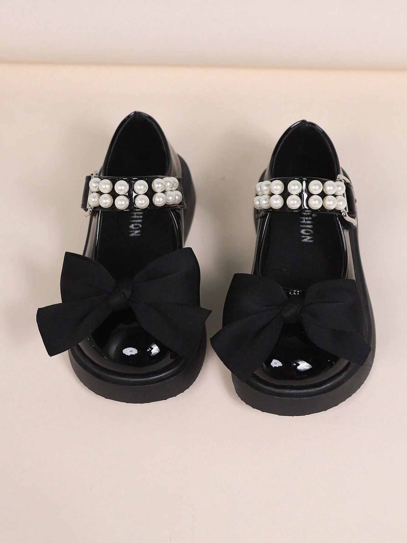 Girls And Children Pearl Bow Decoration Bright Leather Fashionable Princess Lady Leather Shoes Flat Shoes