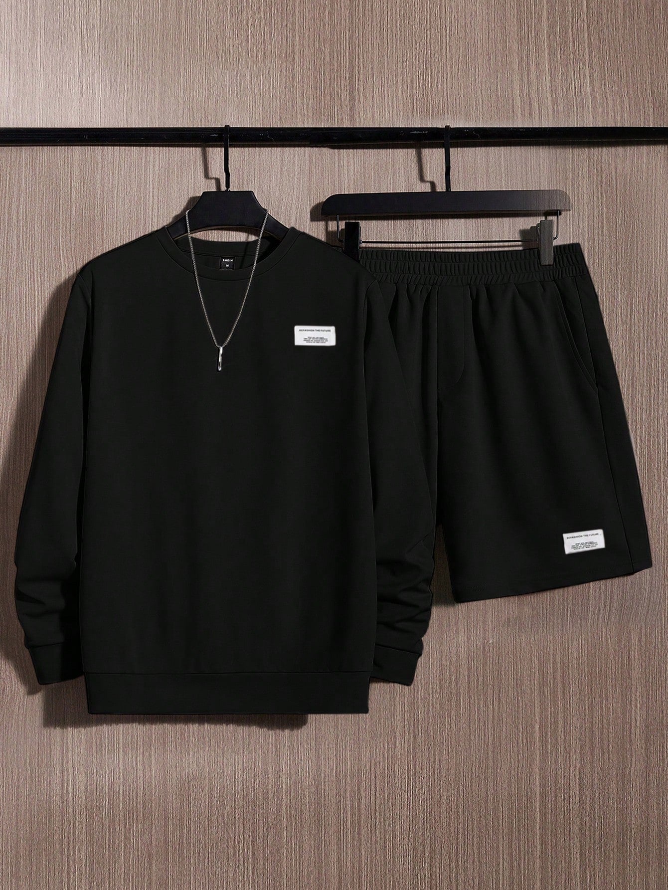 Men Letter Patched Sweatshirt & Elastic Waist Shorts