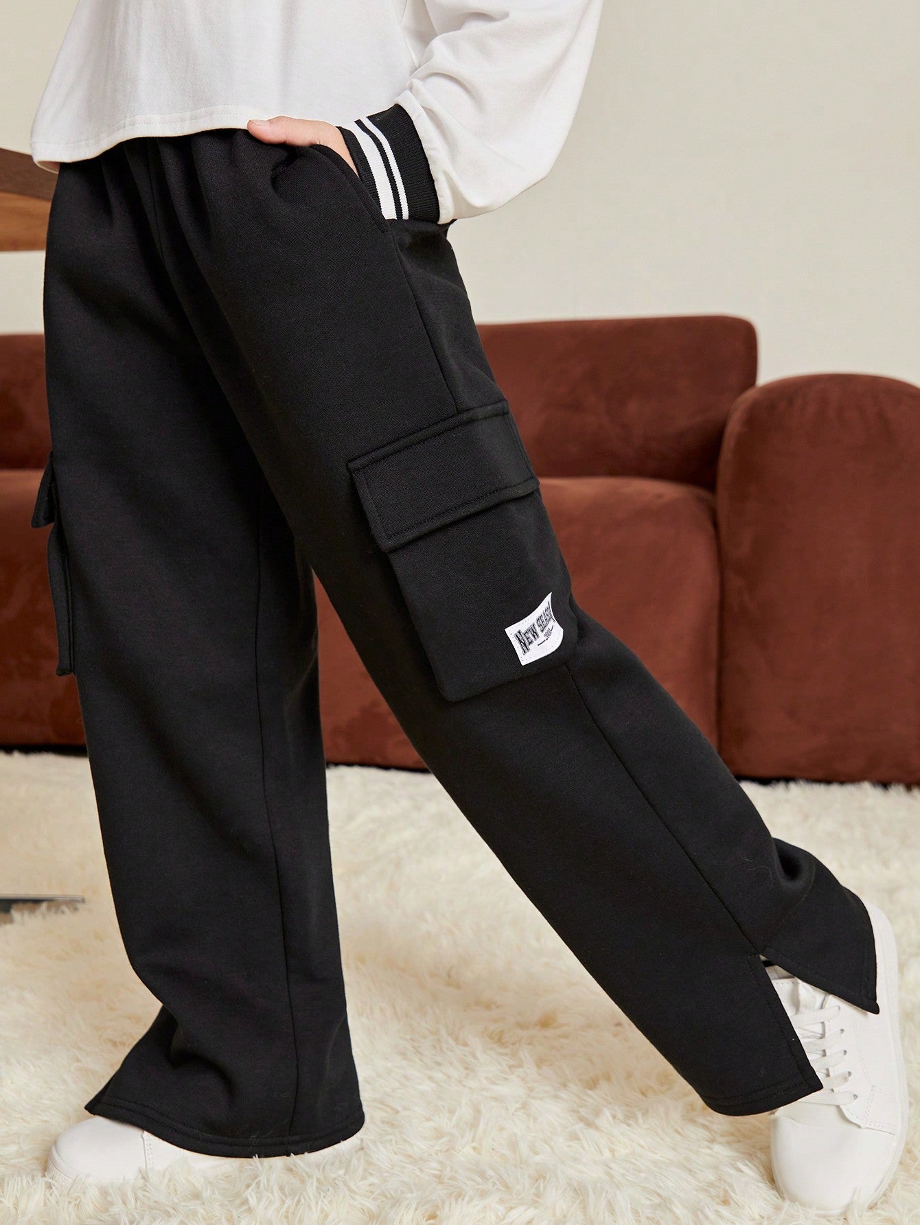 Tween Boy Letter Patched Detail Flap Pocket Side Sweatpants