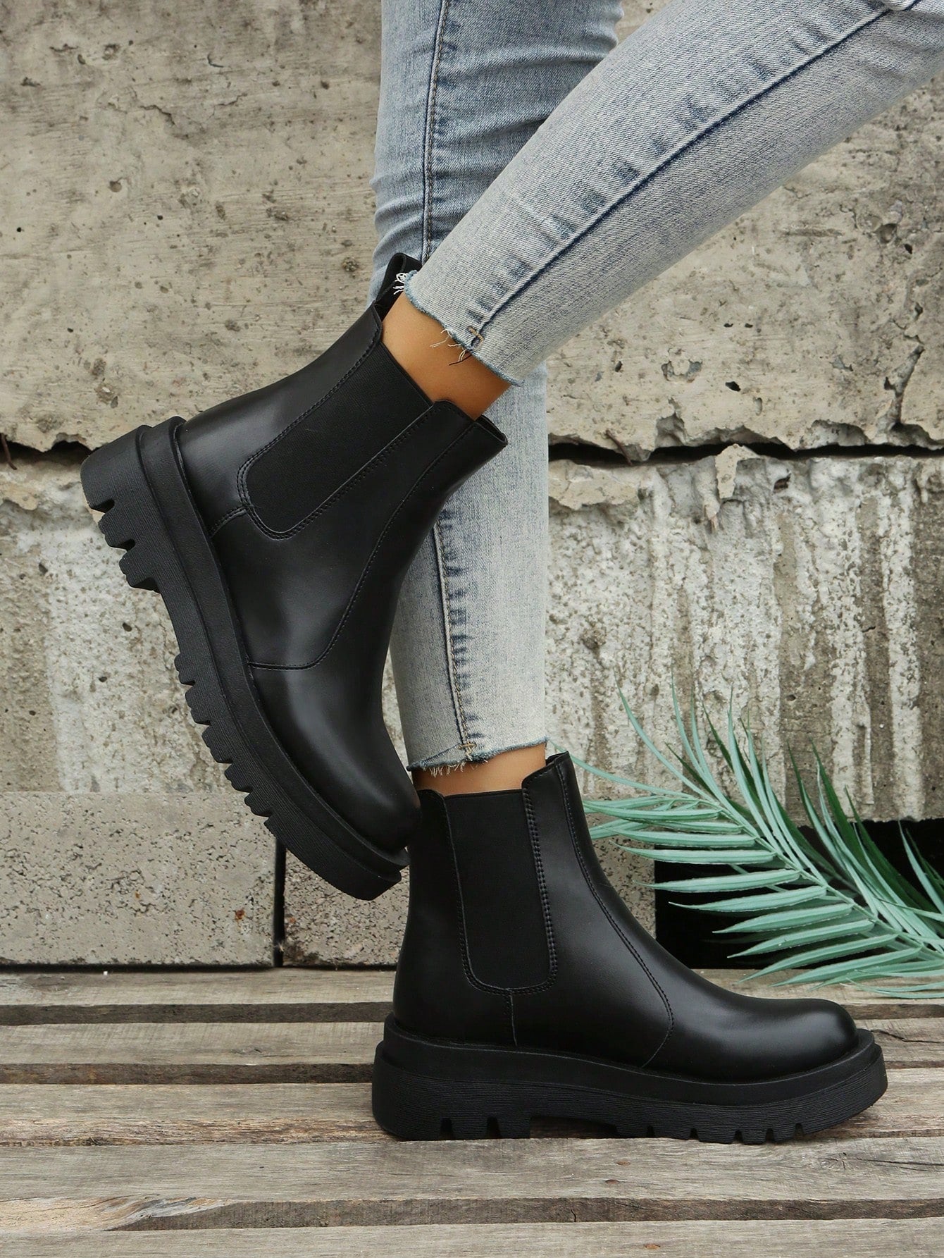 Women's Fashionable Chunky-heeled Slip-on Chelsea Boots For Fall And Winter, Casual Wear