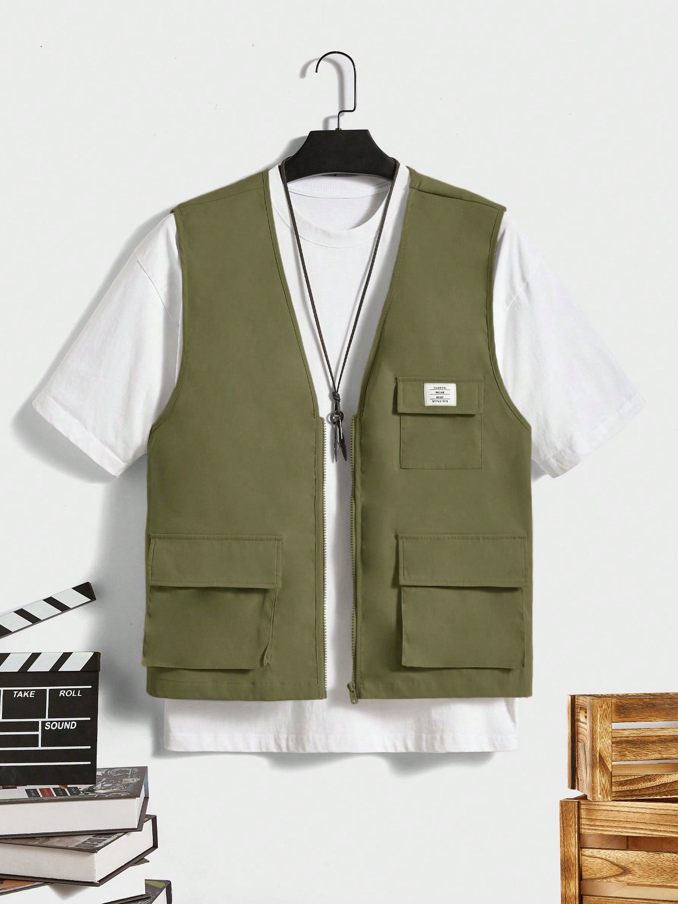 Men Letter Patched Detail Flap Pocket Vest Without Tee