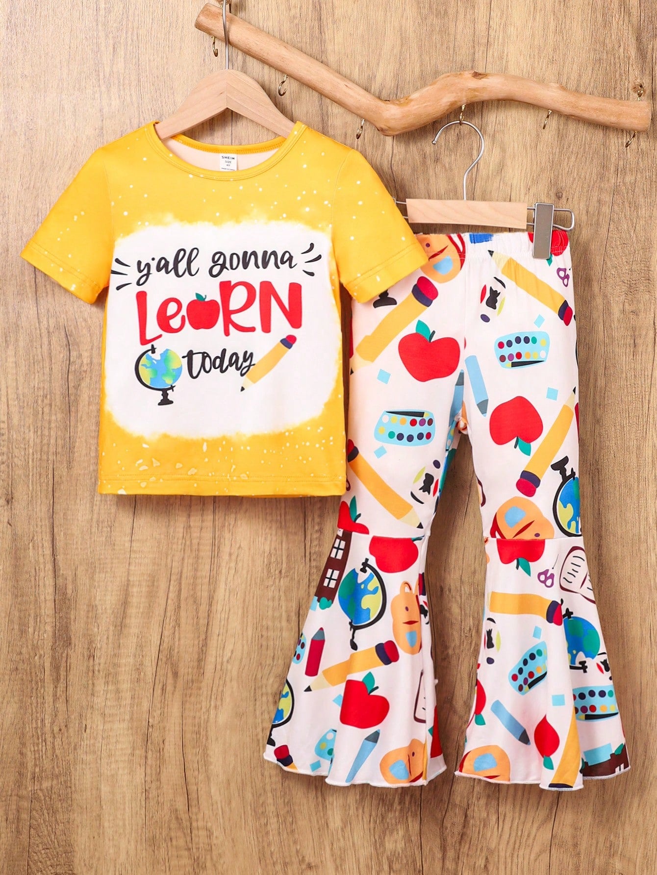 Young Girl Cartoon & Letter Graphic Tee & Flare Leg Pants