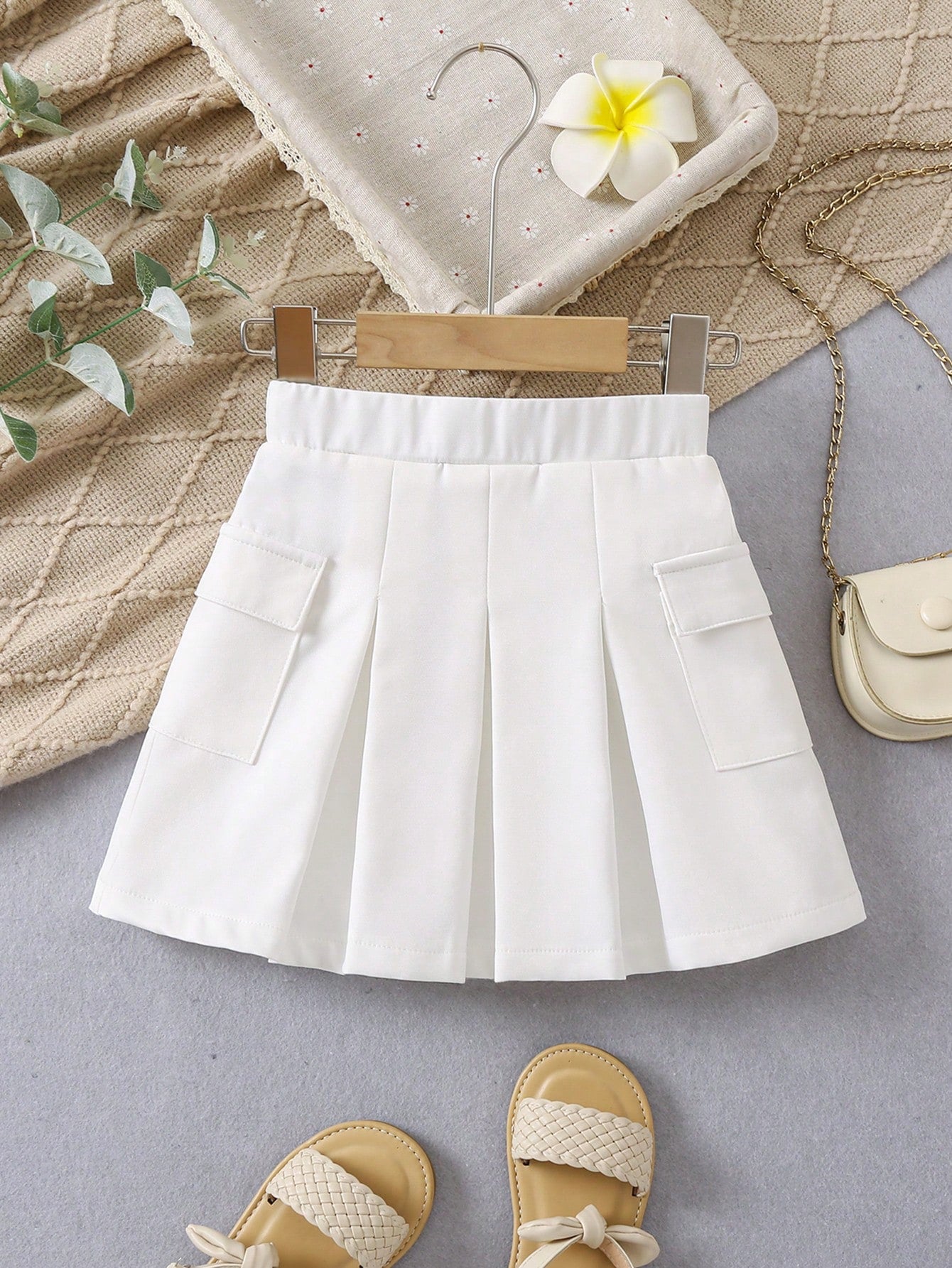 Young Girl Flap Pocket Pleated Skirt