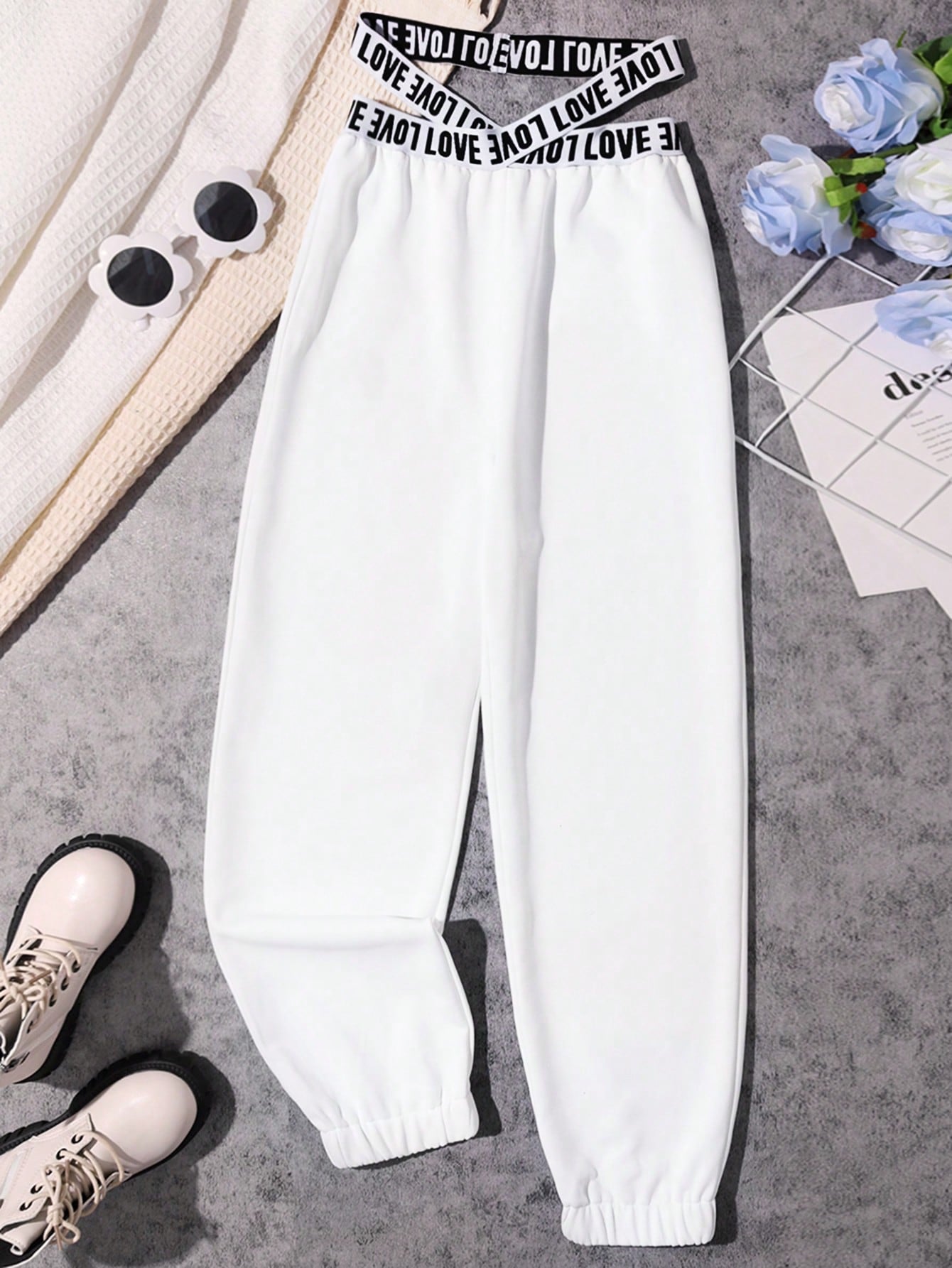 Tween Girl Contrast Letter Tape Crisscross Waist Sweatpants