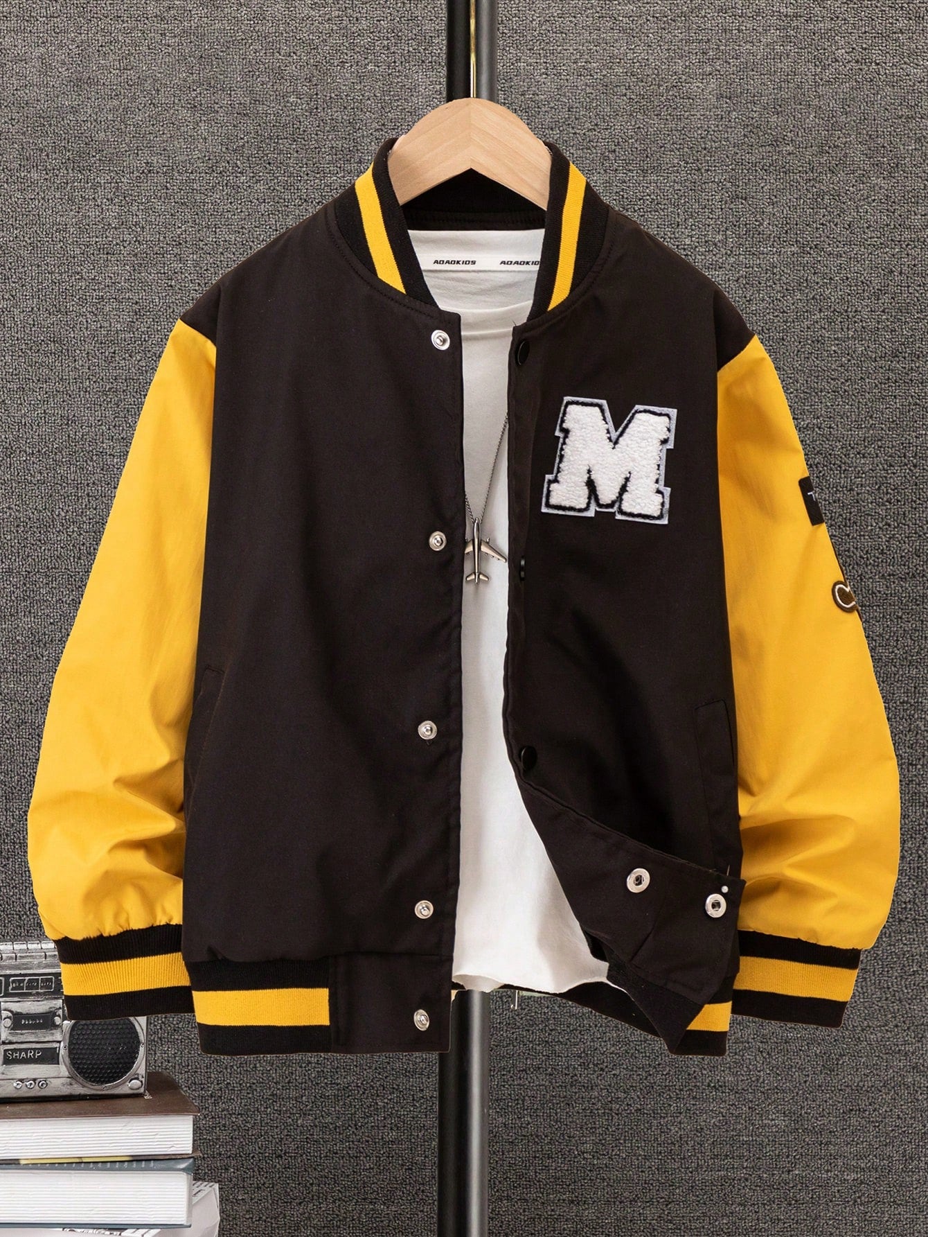 Tween Boy Letter Patched Striped Trim Colorblock Varsity Jacket Without Tee