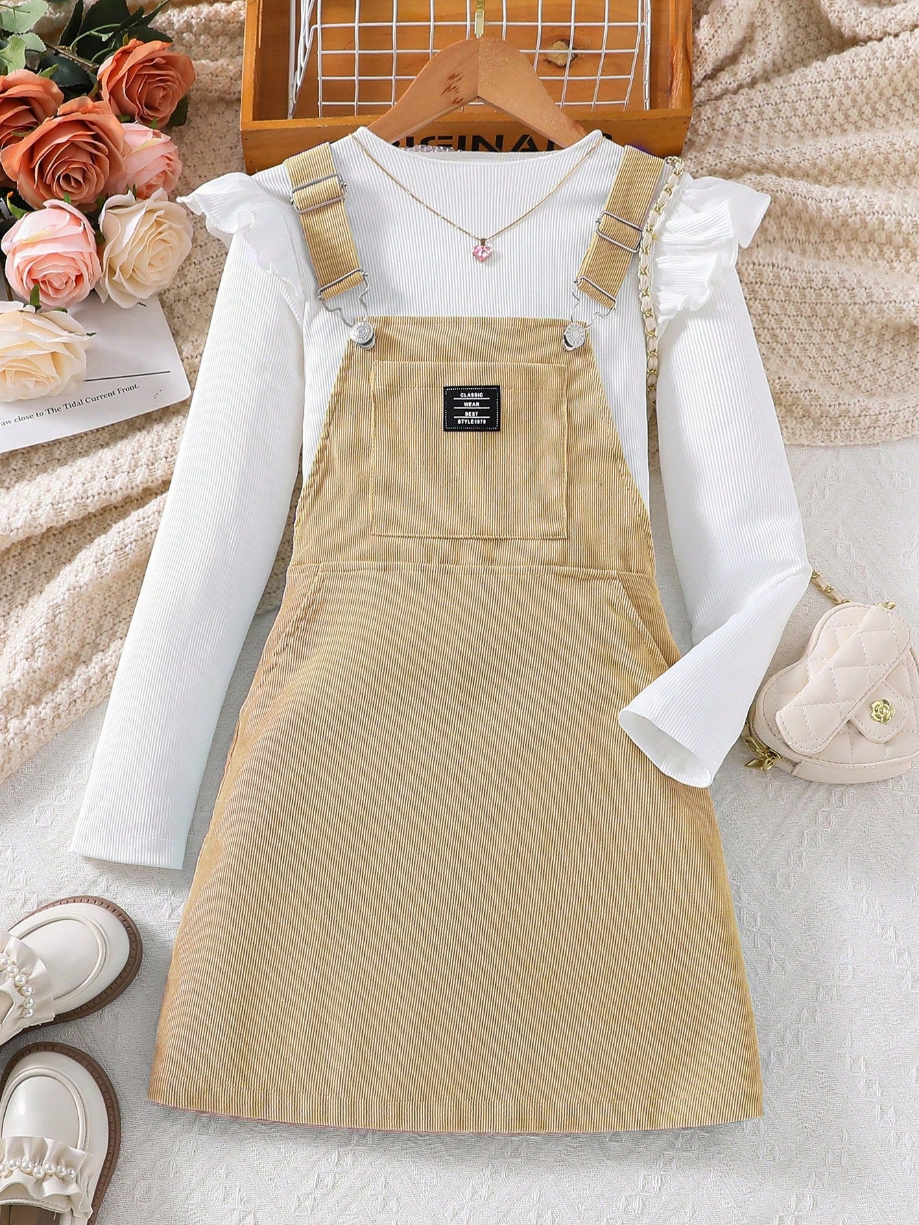 Tween Girl Letter Patched Detail Overall Dress Without Tee