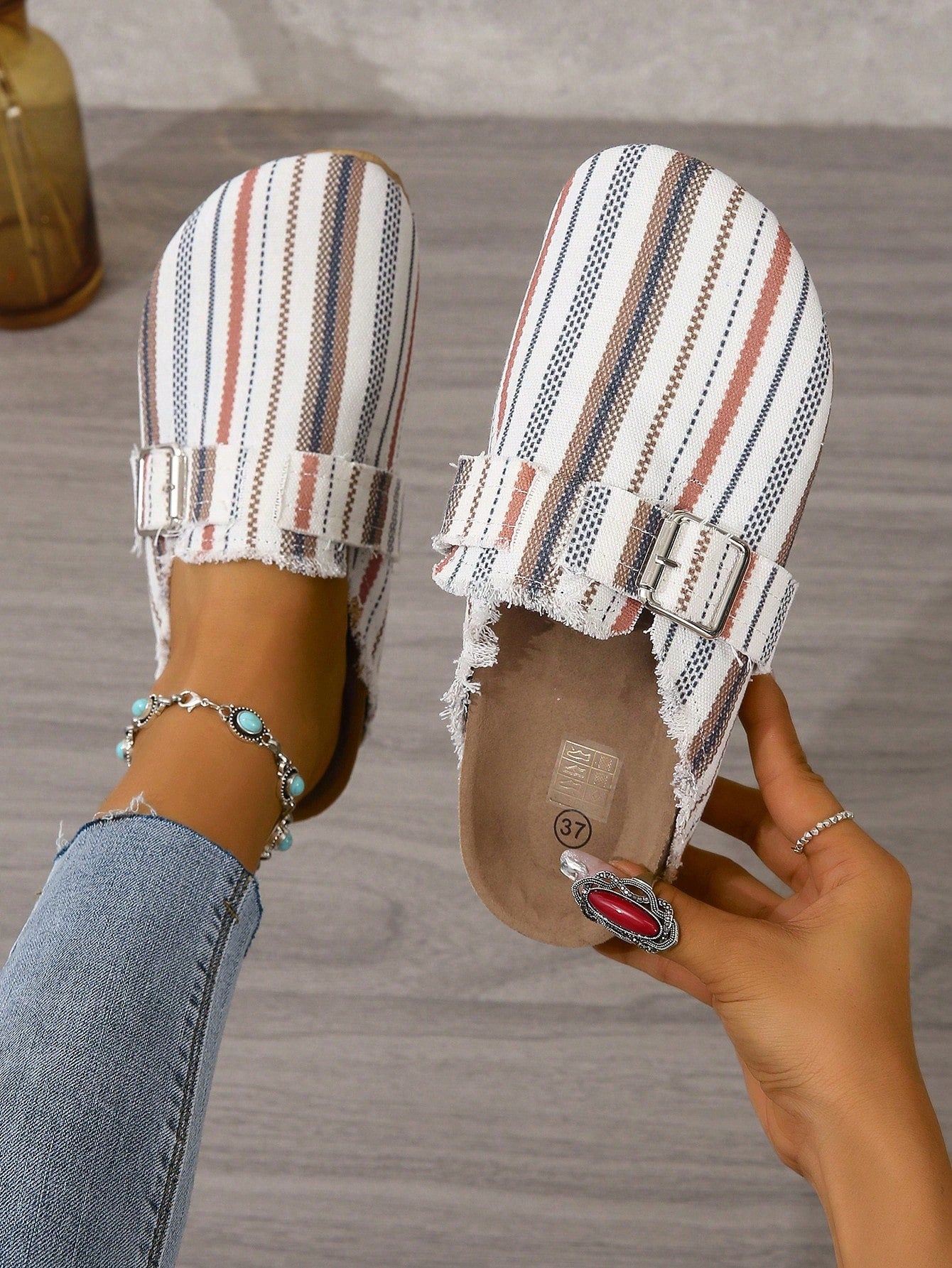 Women's Striped Flat Shoes With Closed Toe And Buckle Decoration