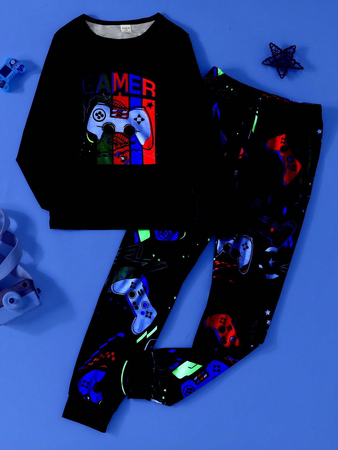 Tween Boy Gamepad & Letter Graphic Tee & Pants Snug Fit PJ Set