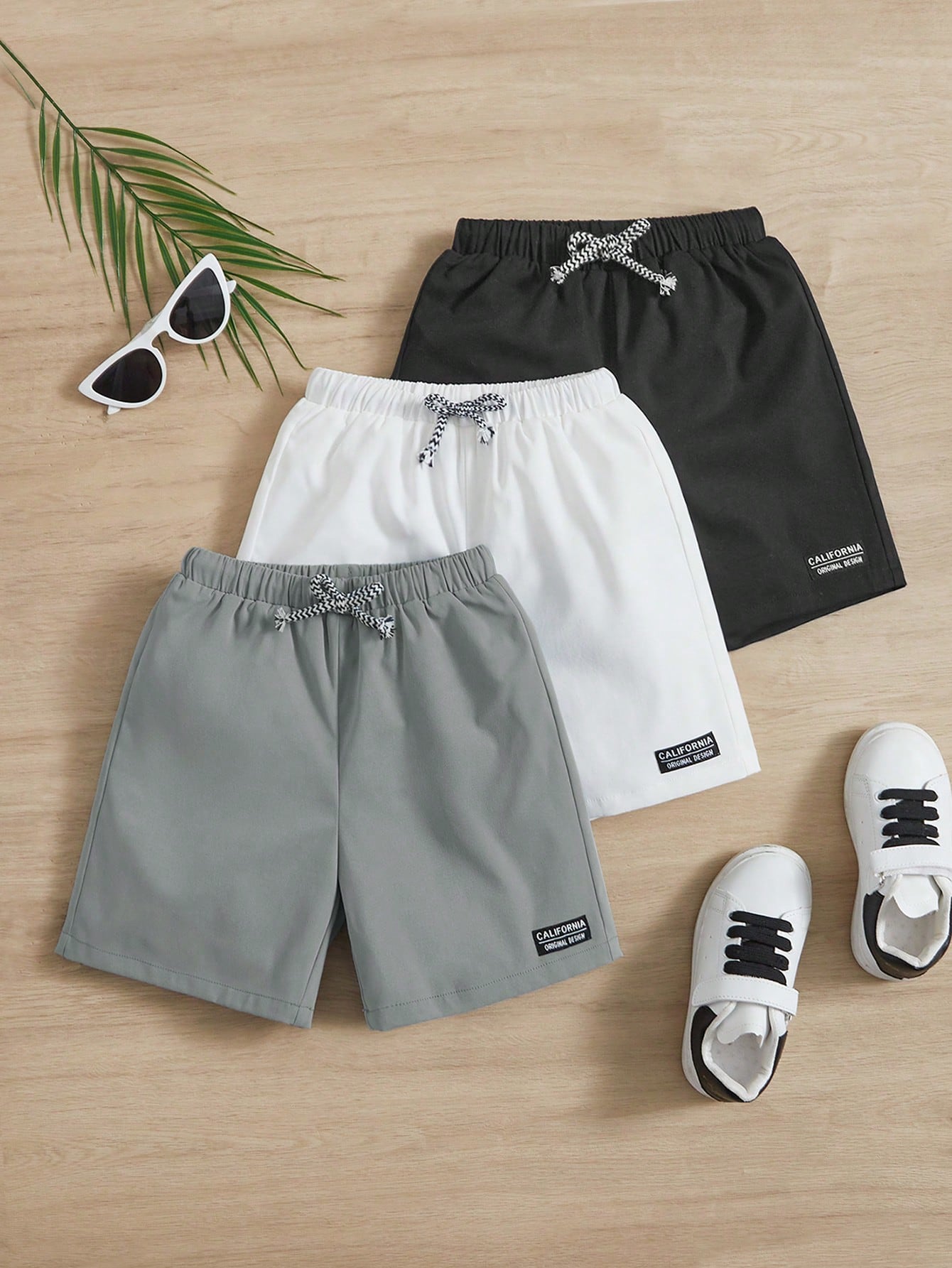 Young Boy 3pcs Letter Patched Detail Drawstring Waist Shorts