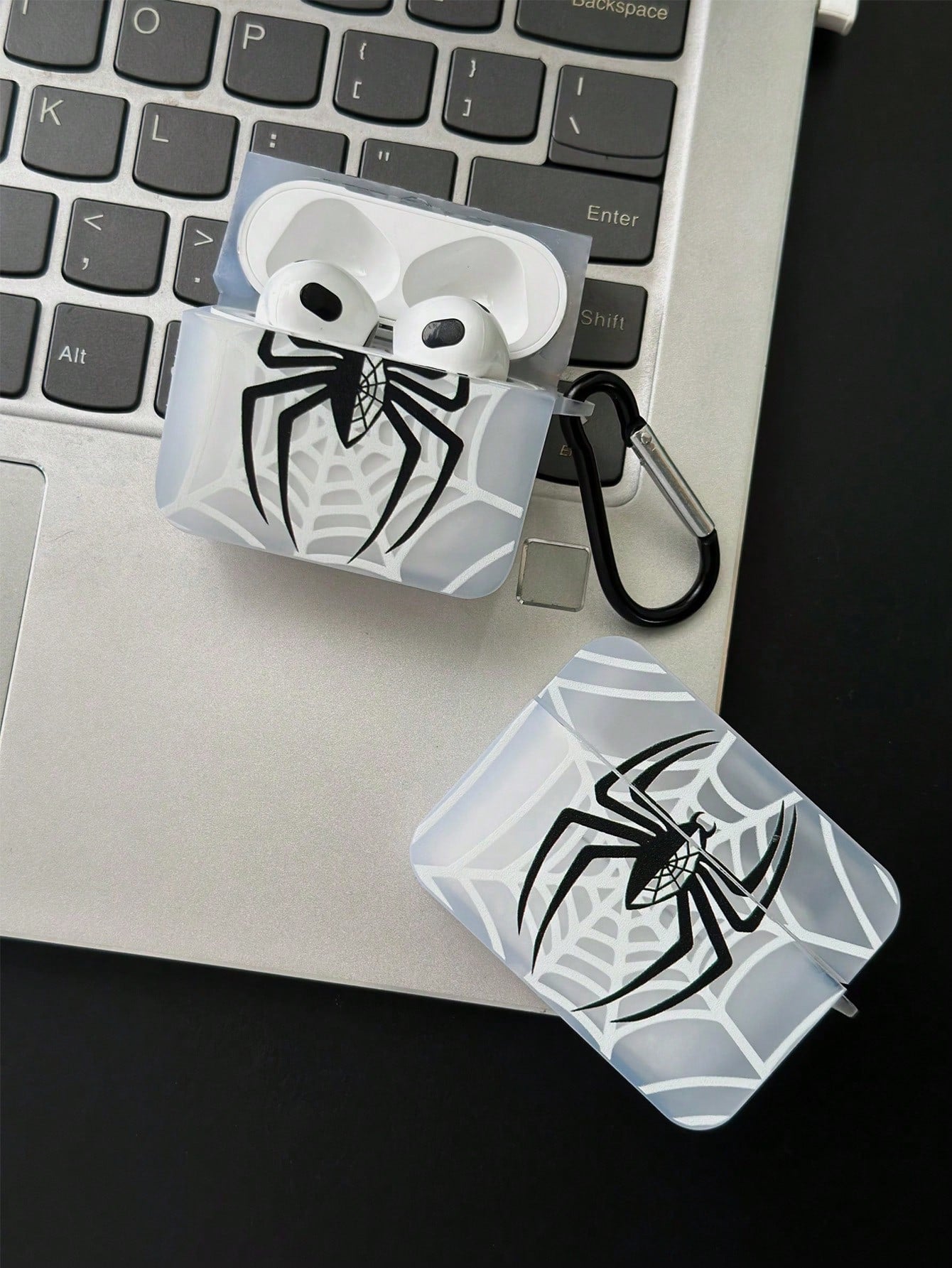 White Spider Black Earphone Case With Buckle For AirPods1/2 AirPods Pro Grunge