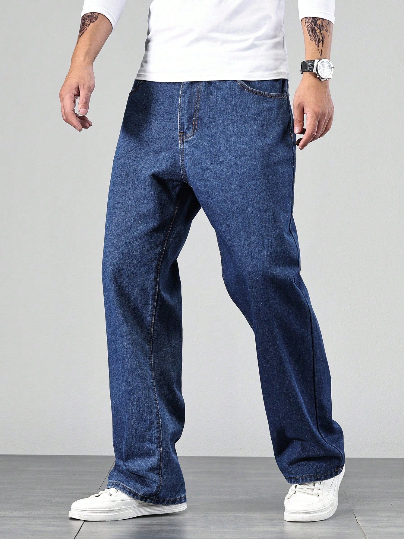 Men Solid Loose Fit Washed Jeans