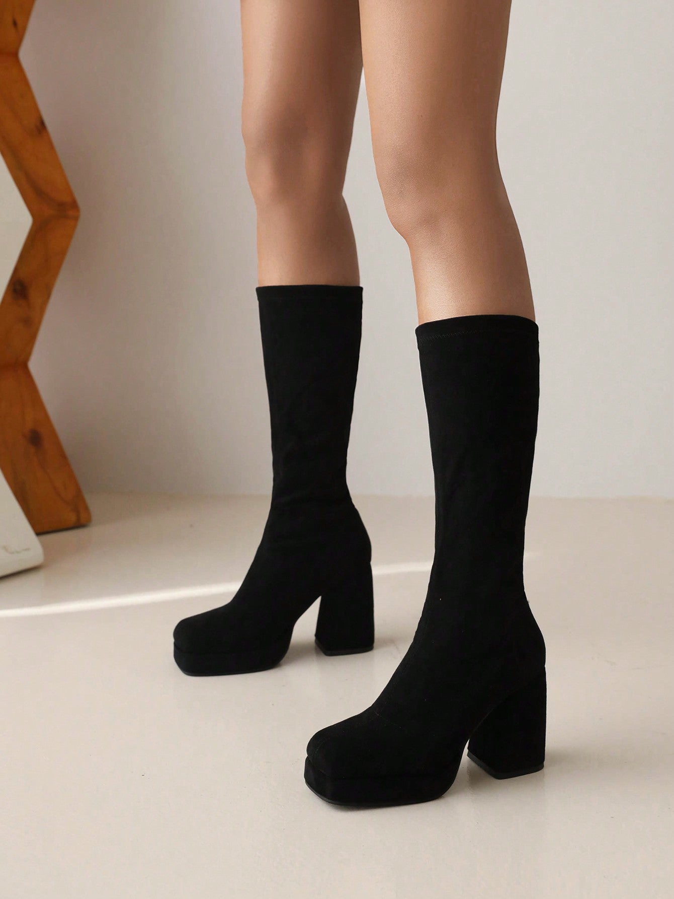 Elegant Black Mid-Calf Women's Boots: Matte Texture, Slimming Leg Design, Classic Style, Solid Color