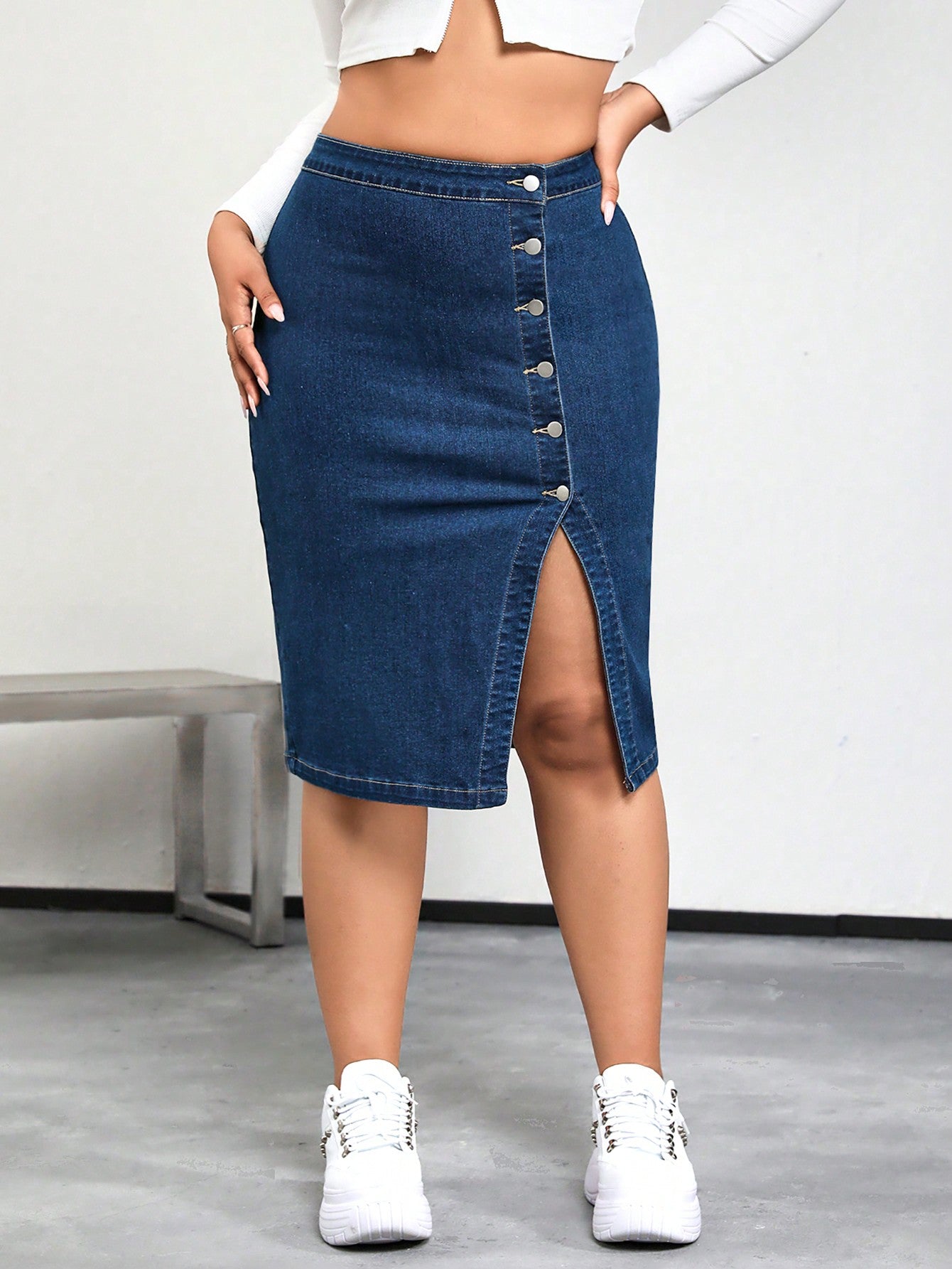 Plus Size High Waisted Denim Skirt With Upward Buttons