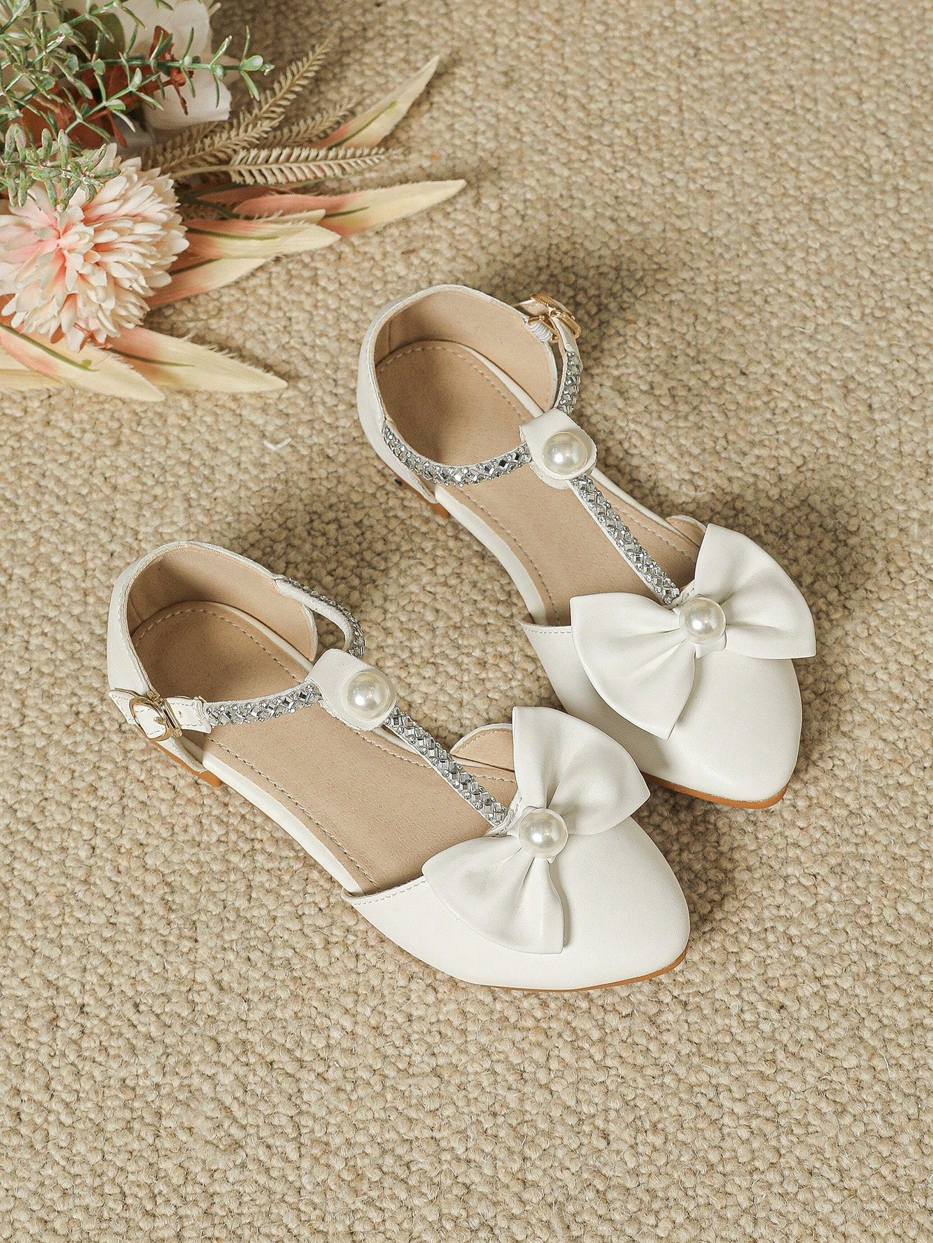 Kids' Flat Shoes For Girls, White With Fashionable Pearls For Parties