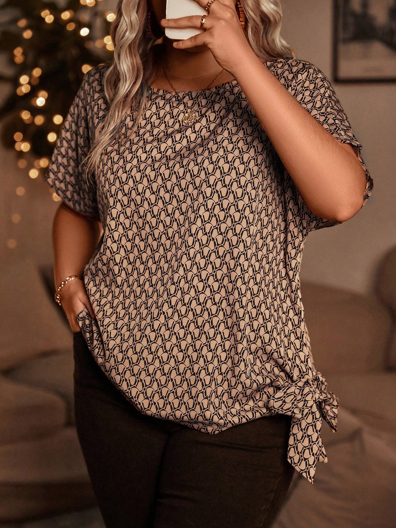 Plus Size Women's Geometric Print Round Neck Short Sleeve Blouse