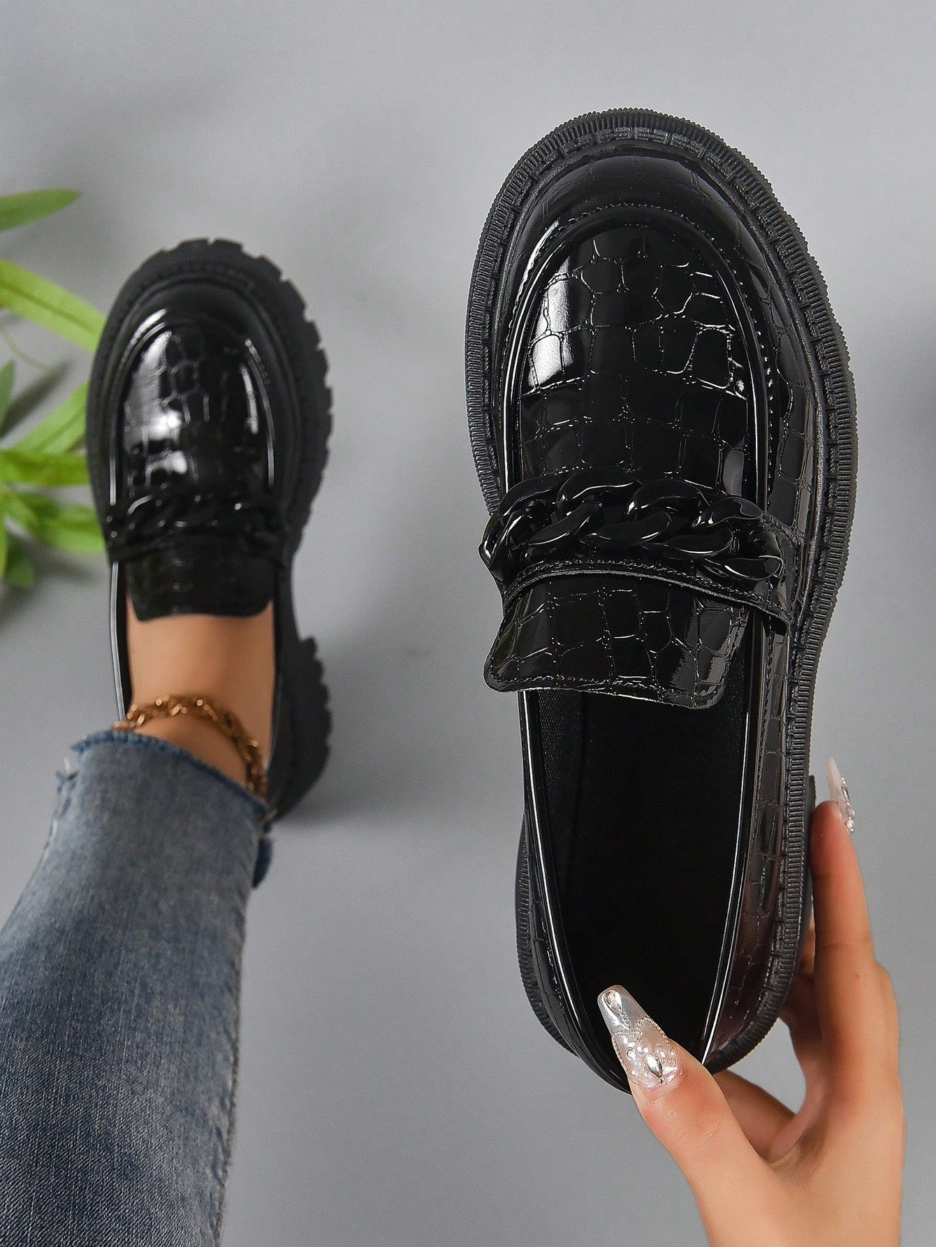 Women's Fashionable Plus Size Thick Sole Loafers With Metal Buckle