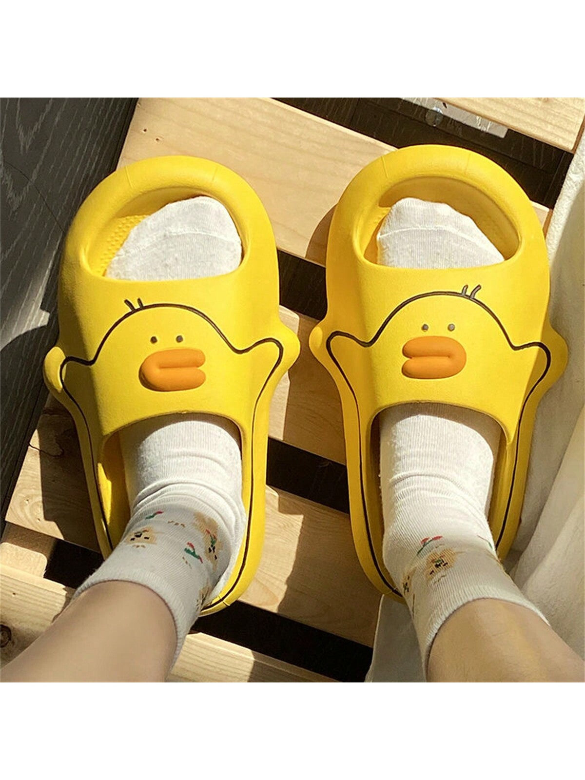 Women's Cartoon Duck Summer House Slippers, Couple's Slip-resistant Pvc Beach Sandals, Yellow