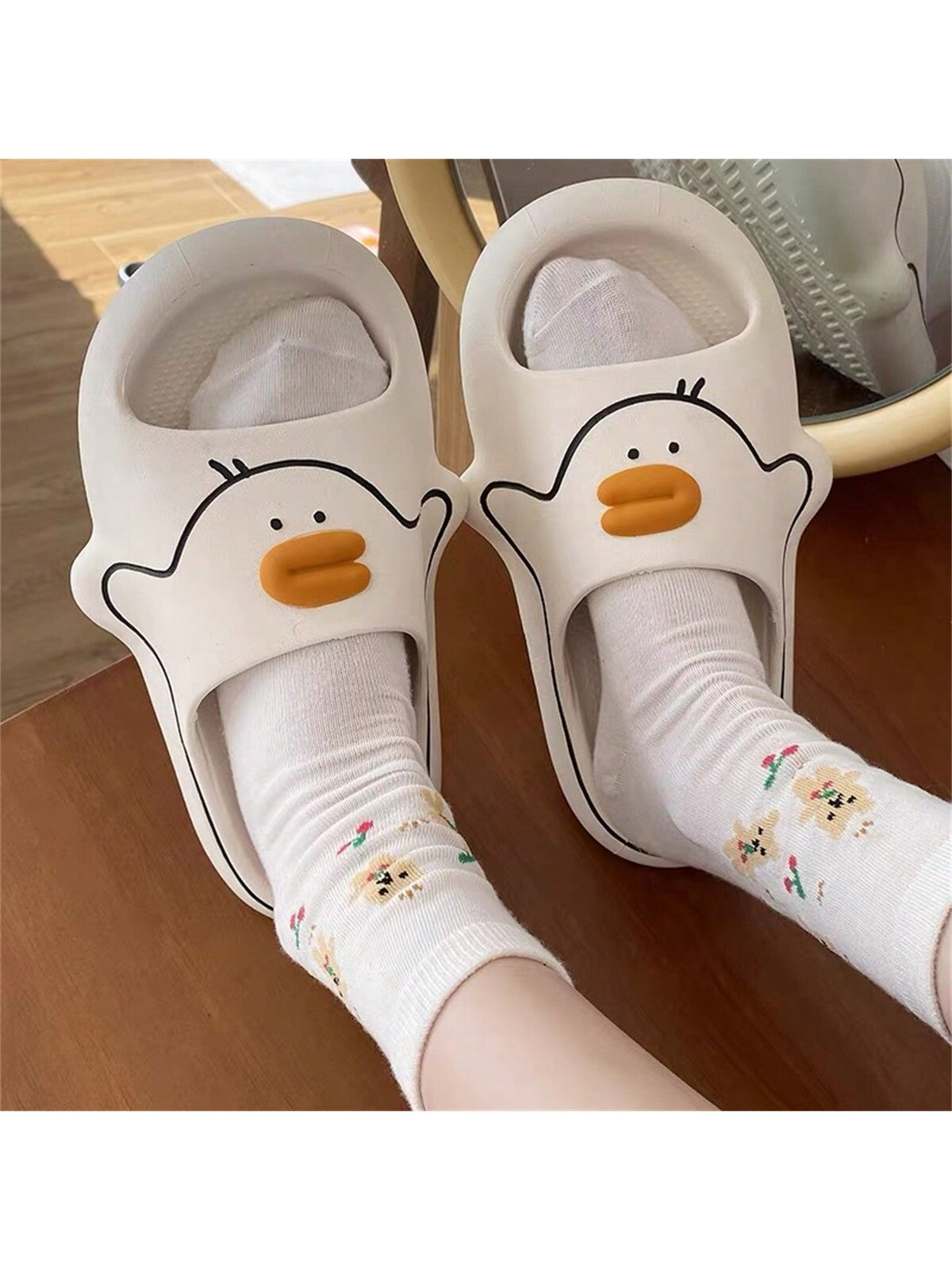 Women's Cartoon Duck Summer House Slippers, Couple's Slip-resistant Pvc Beach Sandals, Yellow