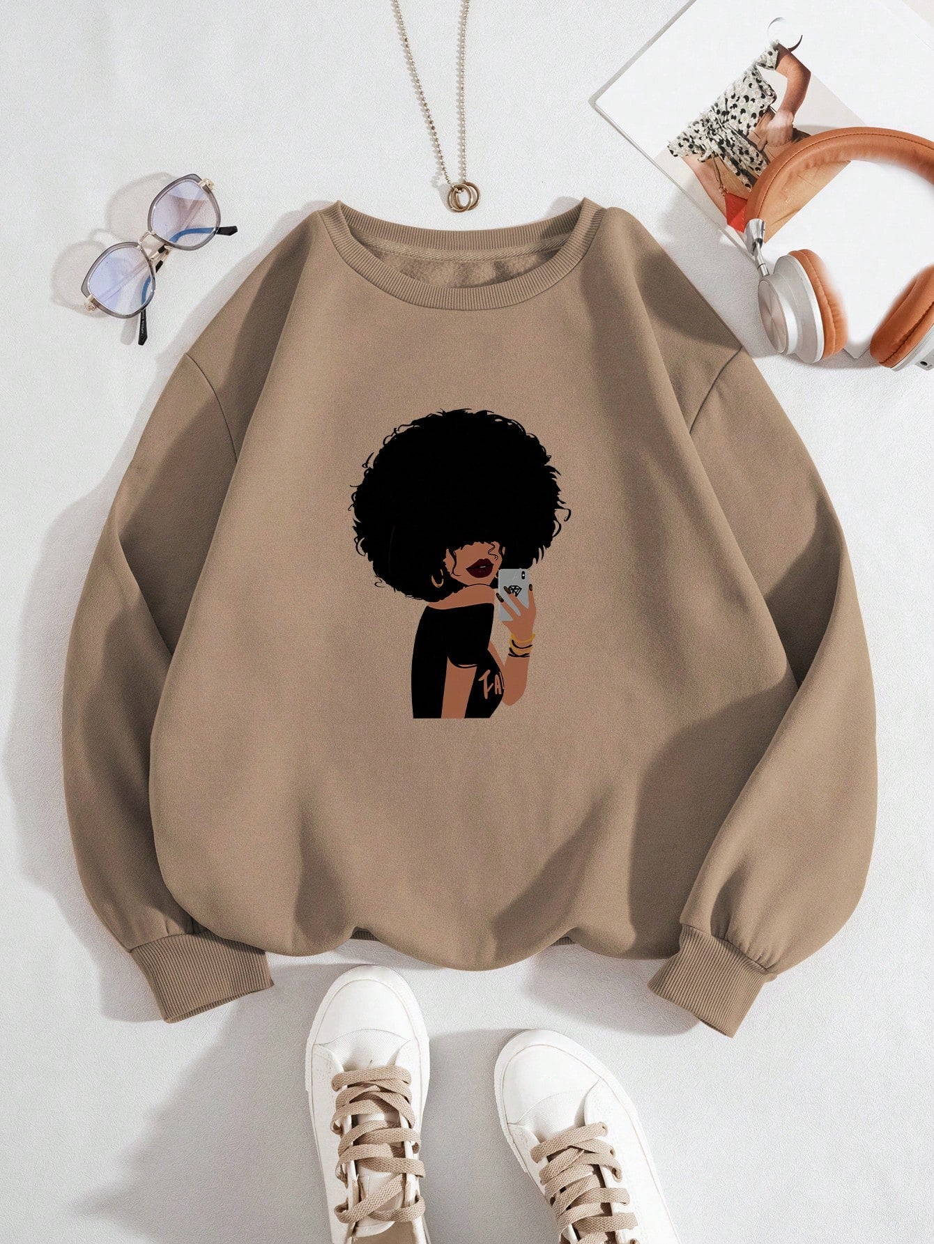 Character Print Casual Sweatshirt With Round Neck