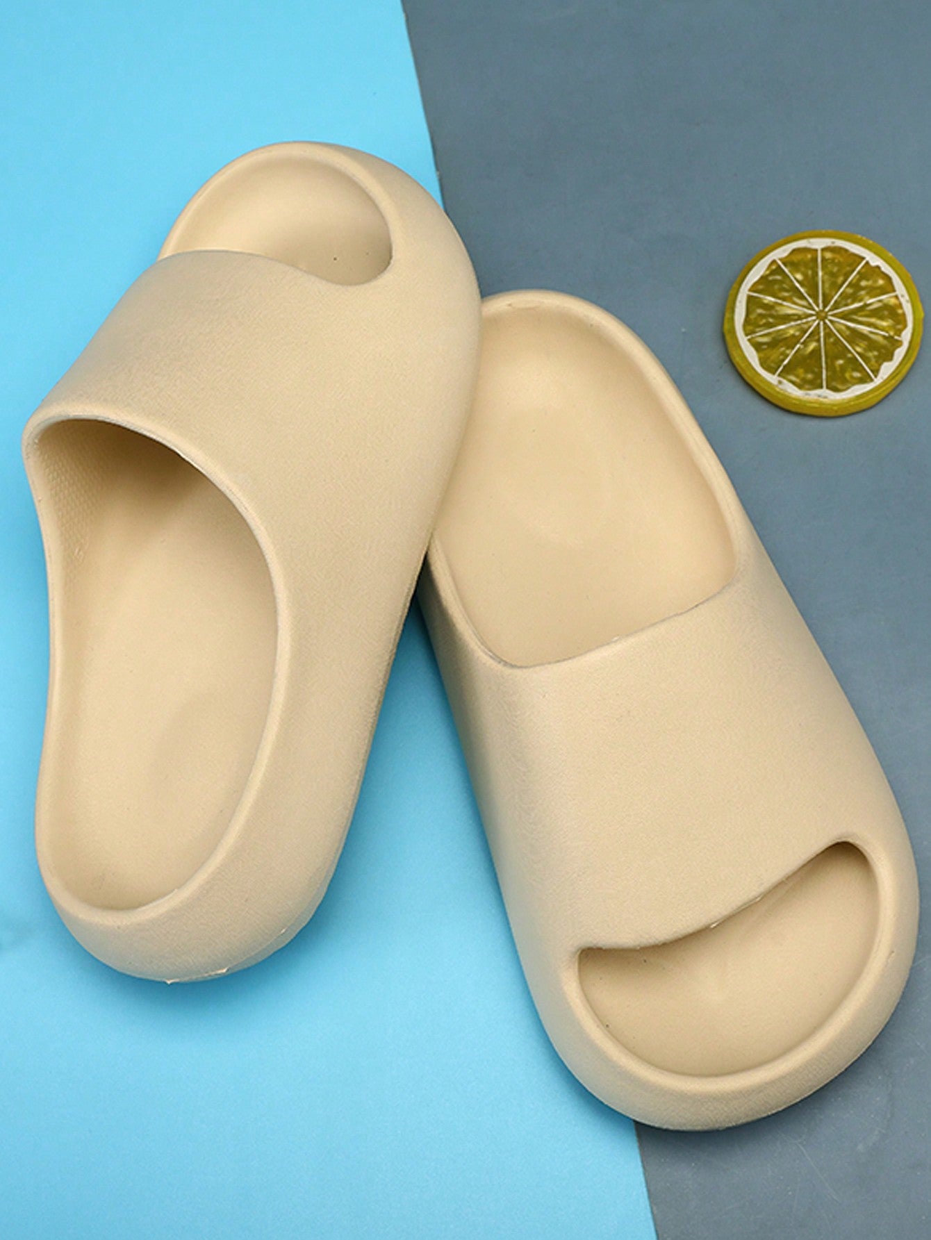 1 Pair Children's Plain Eva Anti-Skidding Round-Toe Flat Simple Sandals Suitable For All Seasons Beach Shower Leisure