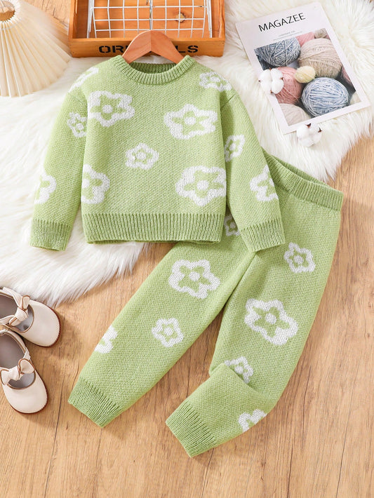 Young Girl Floral Pattern Sweater & Knit Pants