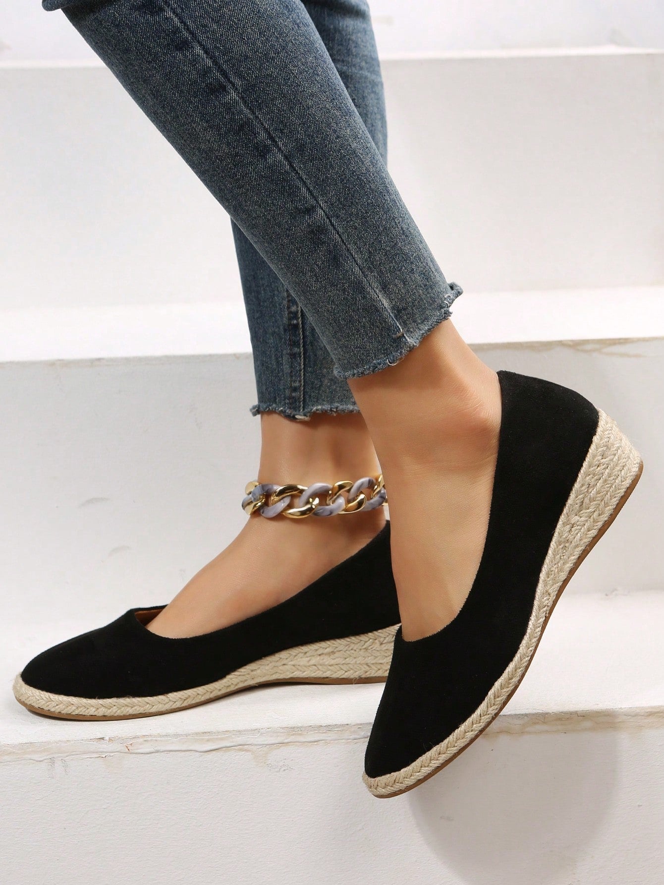 Ladies' Classic Fashionable Plain Color Slip-On Shoes With Linen Bottom, Suitable For All Seasons