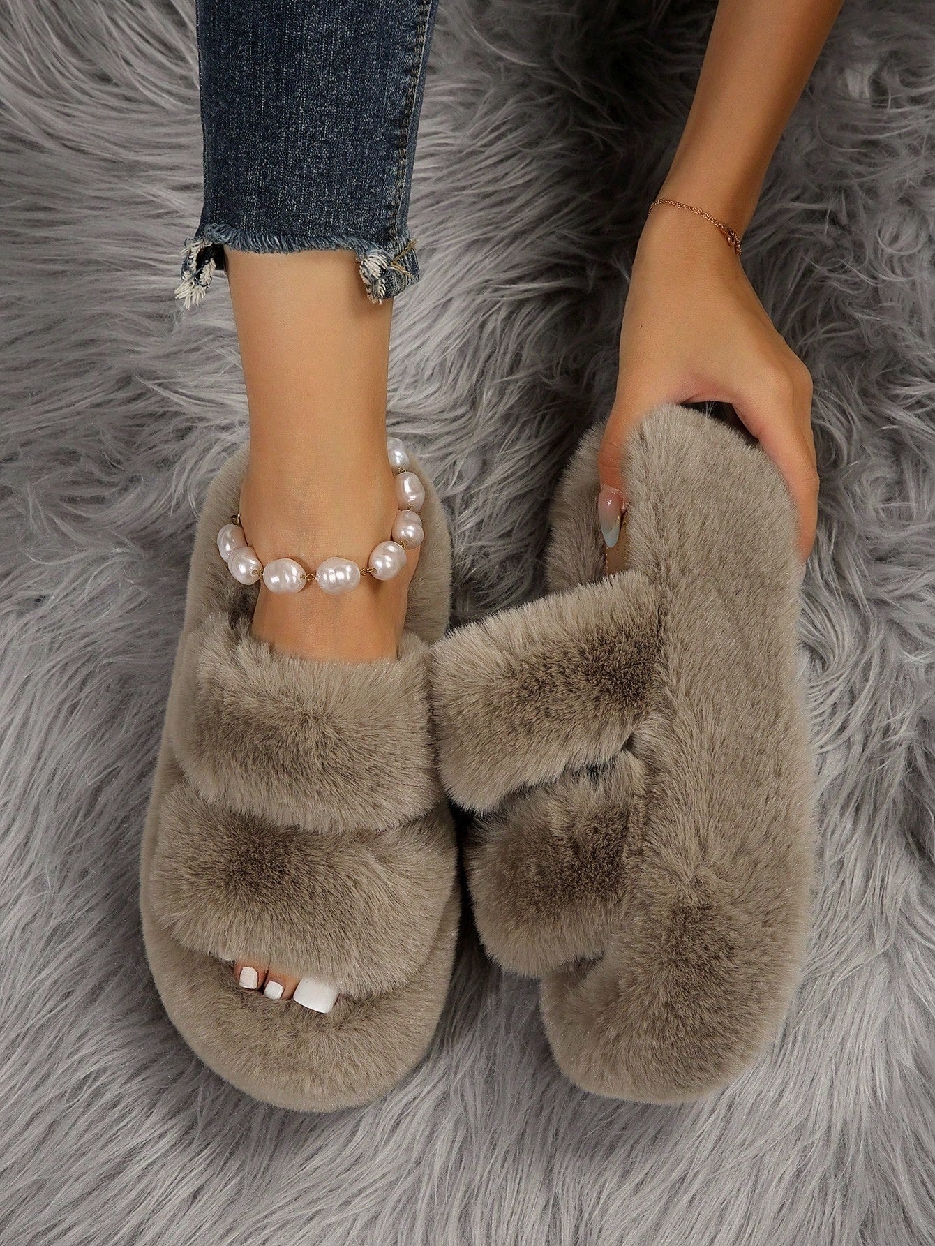 Women's Thick Sole Height Increasing Indoor/outdoor Slippers With Fur Trim, Milk Tea Color And Double Strap Open Toe Design