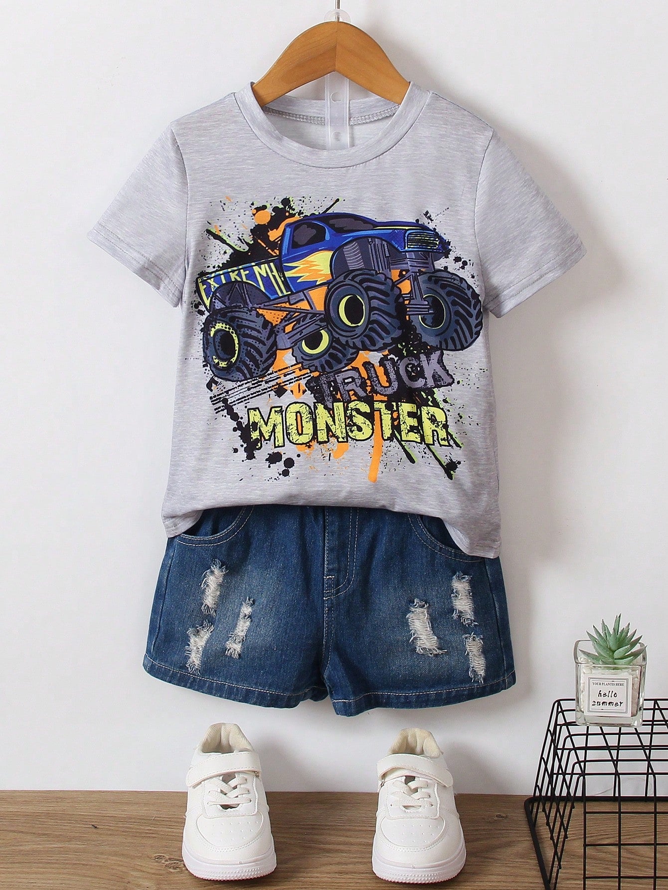 Young Boy's Car & Letter Print T-Shirt