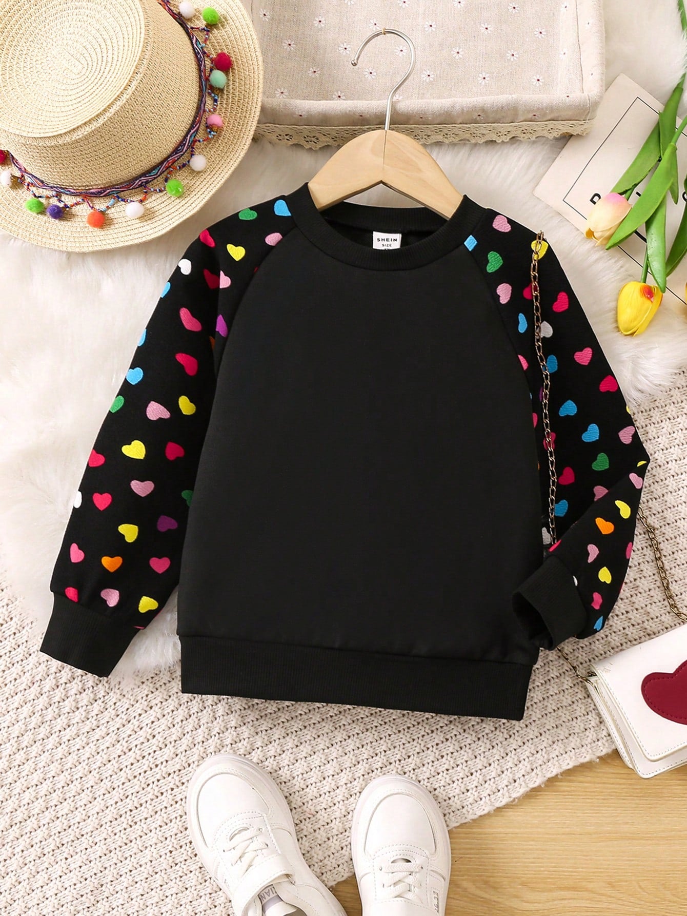 Young Girl Heart Print Raglan Sleeve Sweatshirt