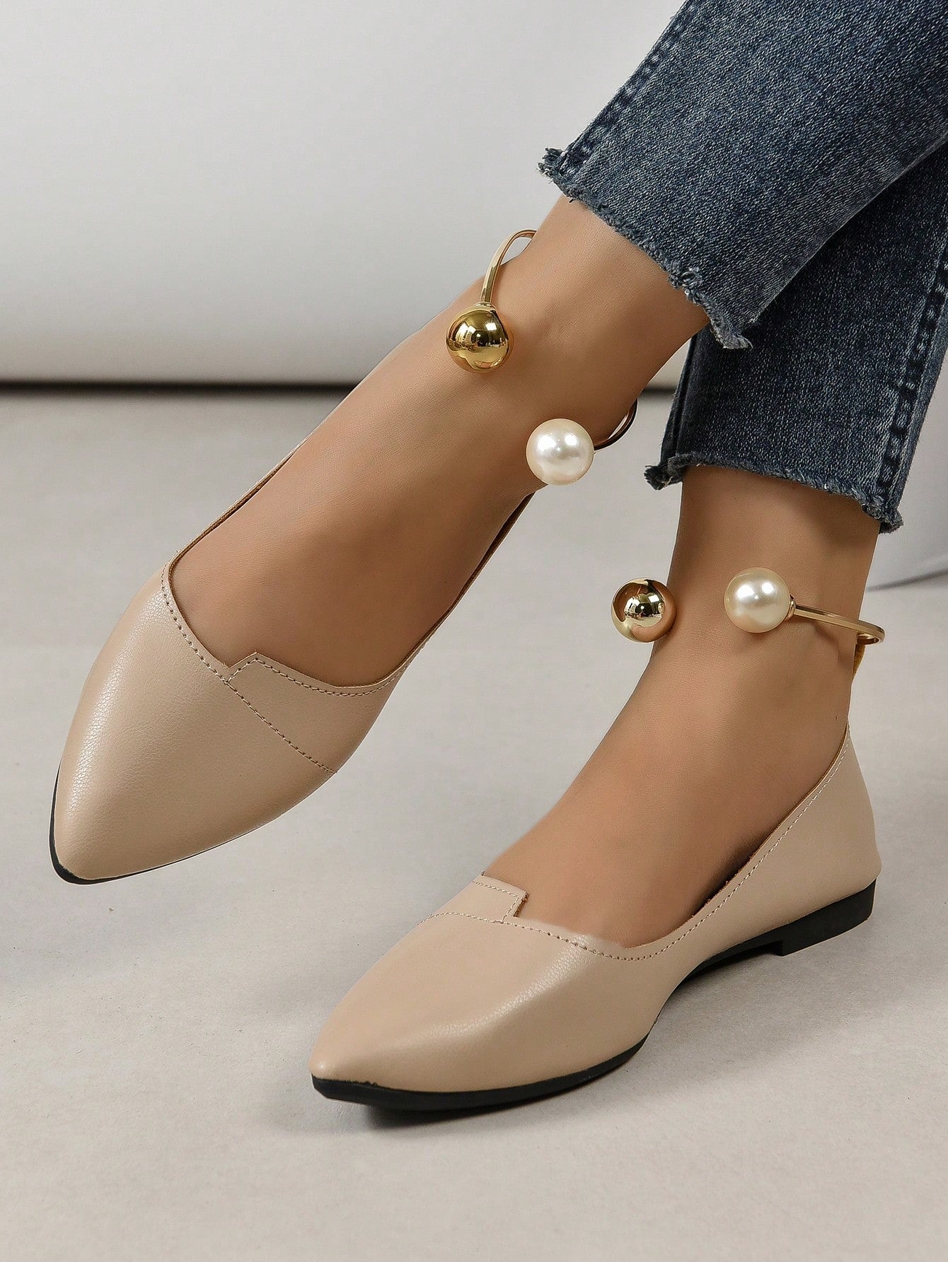 Ladies' Stylish Metal Ring Decoration Lotus Pink Pointed Toe Shoes