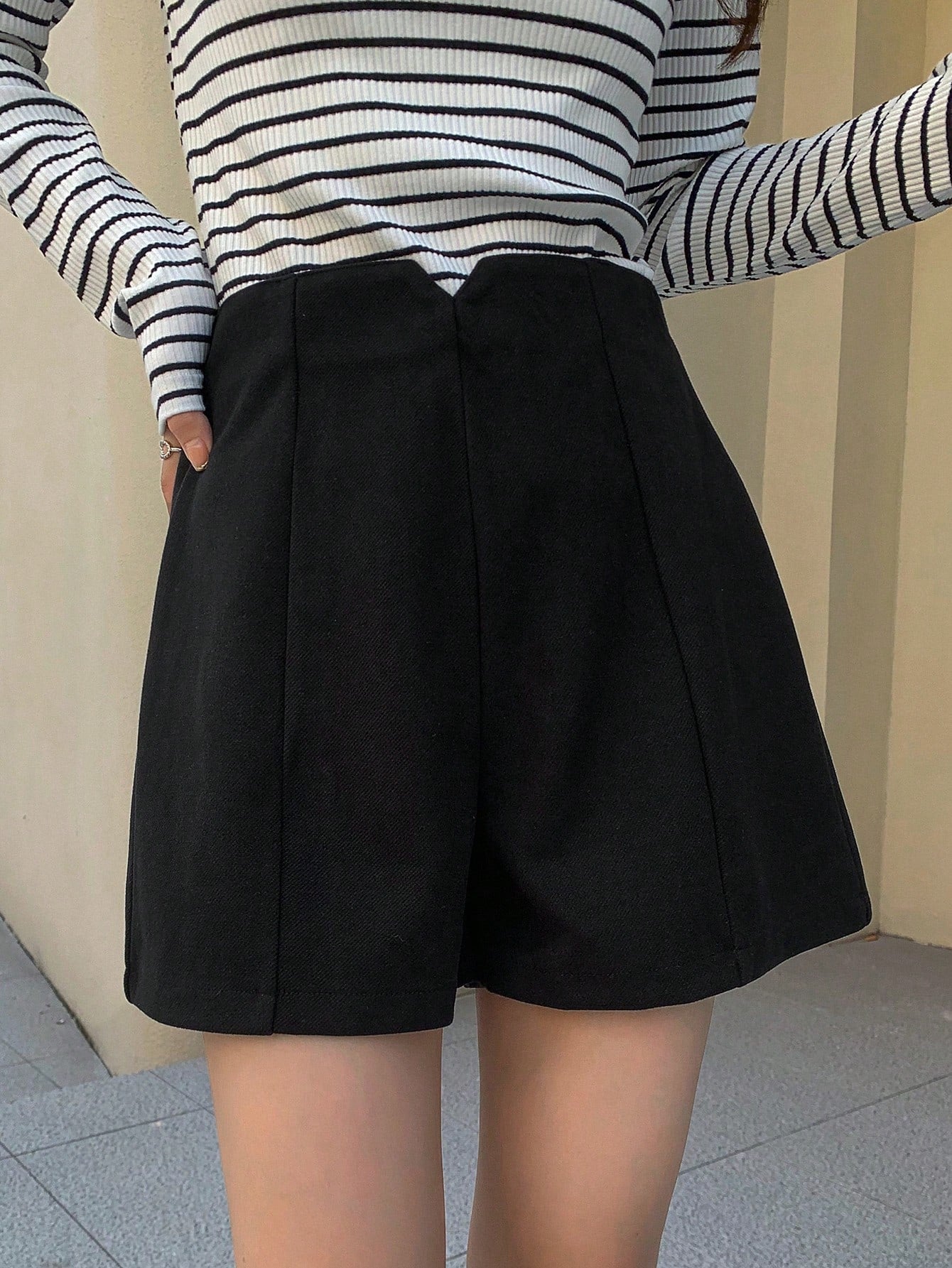 FRIFUL High Waist Notched Wide Leg Shorts