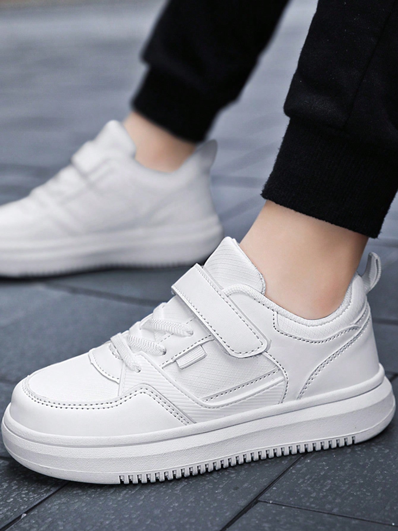 Teenagers' White Sports Shoes, Fashionable & Versatile, For Boys