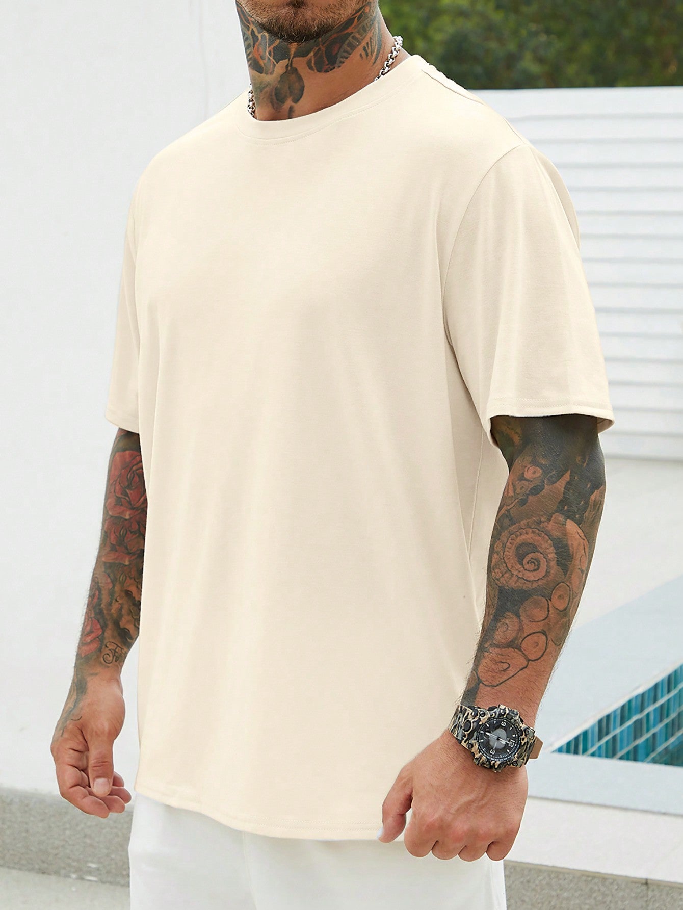 Men Plus Solid Round Neck Tee