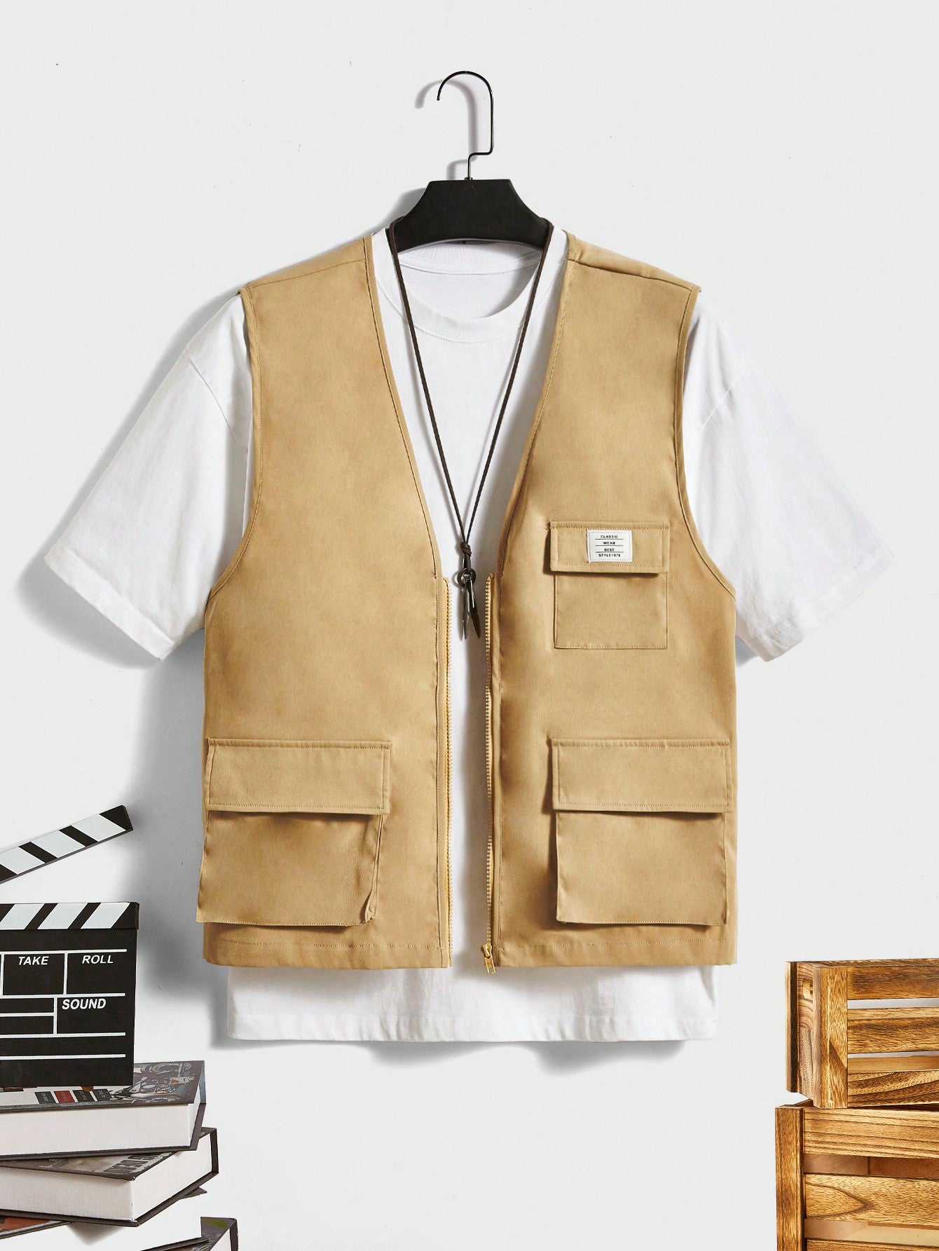 Men Letter Patched Detail Flap Pocket Vest Without Tee