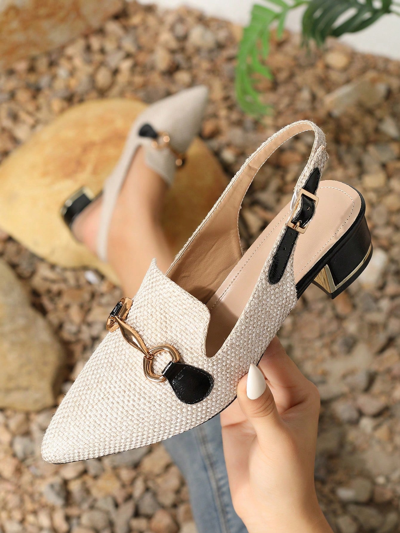 New Arrival High-end Pointed Toe Mules Shoes For Women With Chunky Heels Metal Buckle Ankle Straps