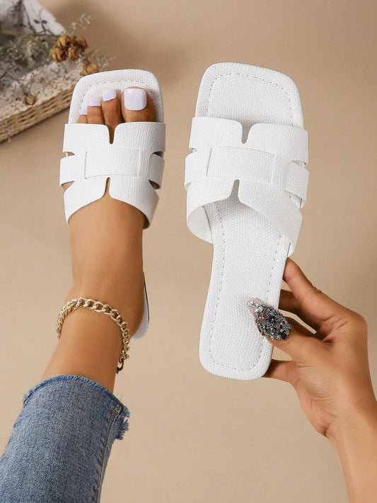 Korean Style Simple & Versatile Women's Slippers With College Style