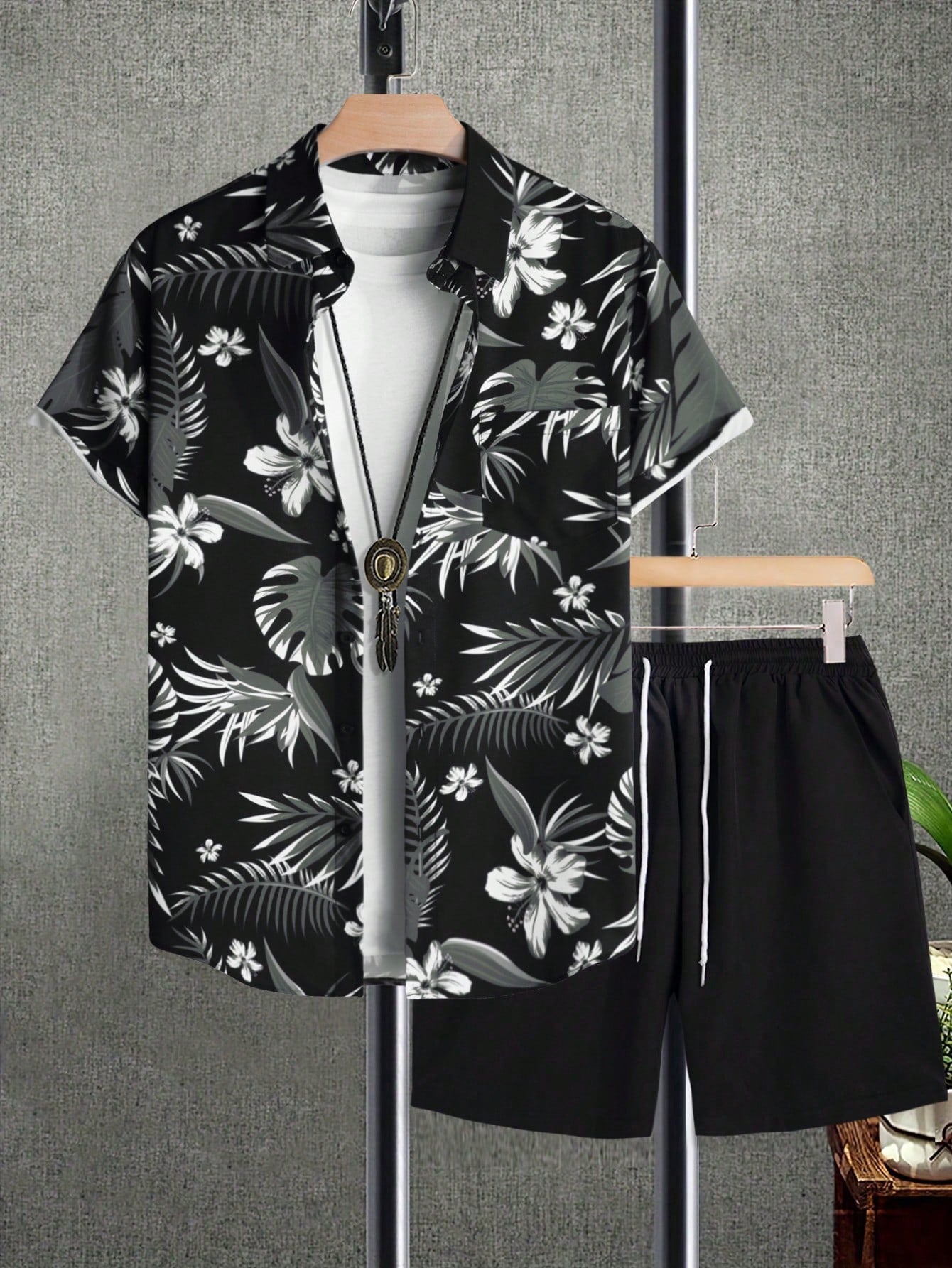 Men Tropical Print Shirt & Drawstring Waist Shorts Without Tee