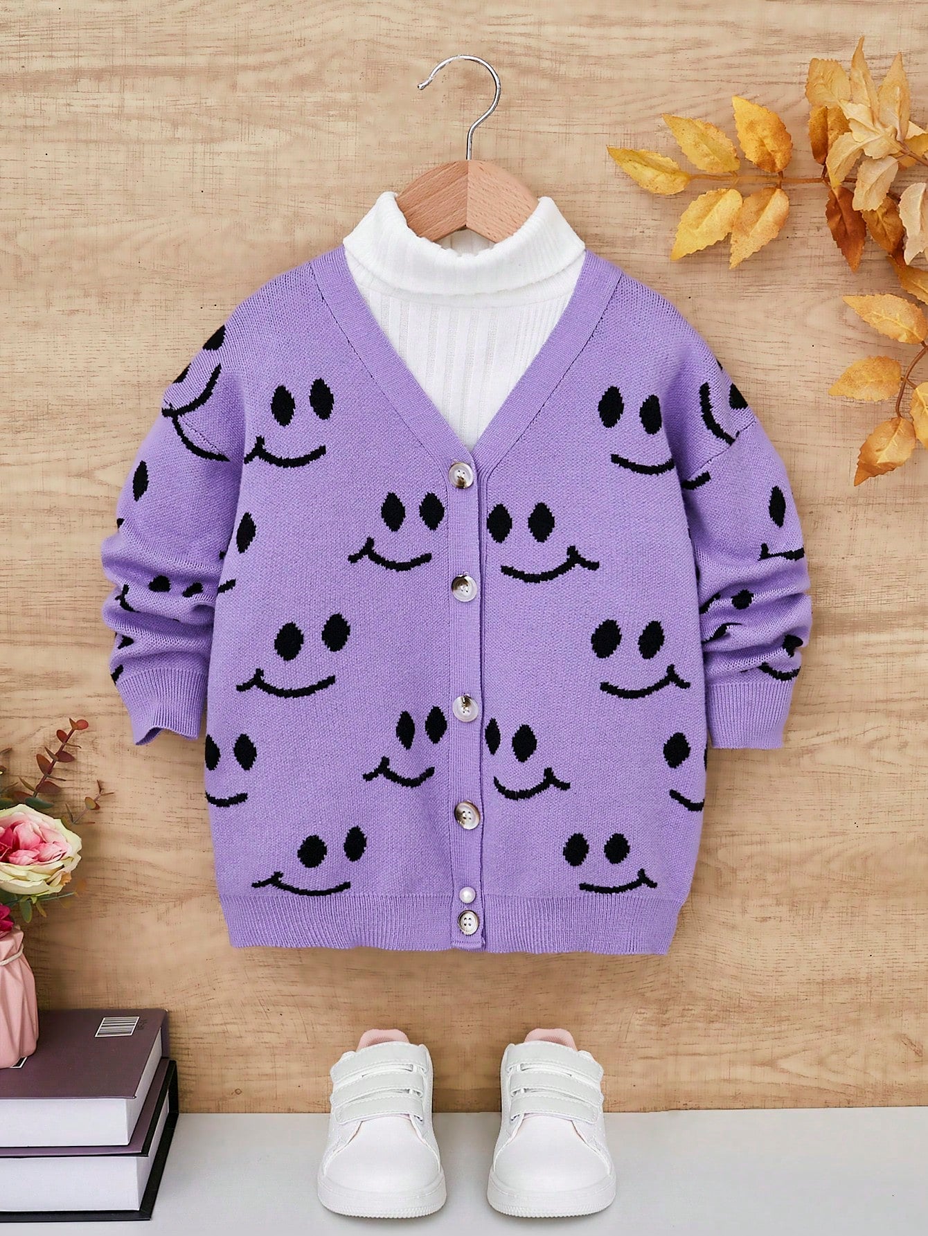 Young Girl 1pc Expression Pattern Cardigan