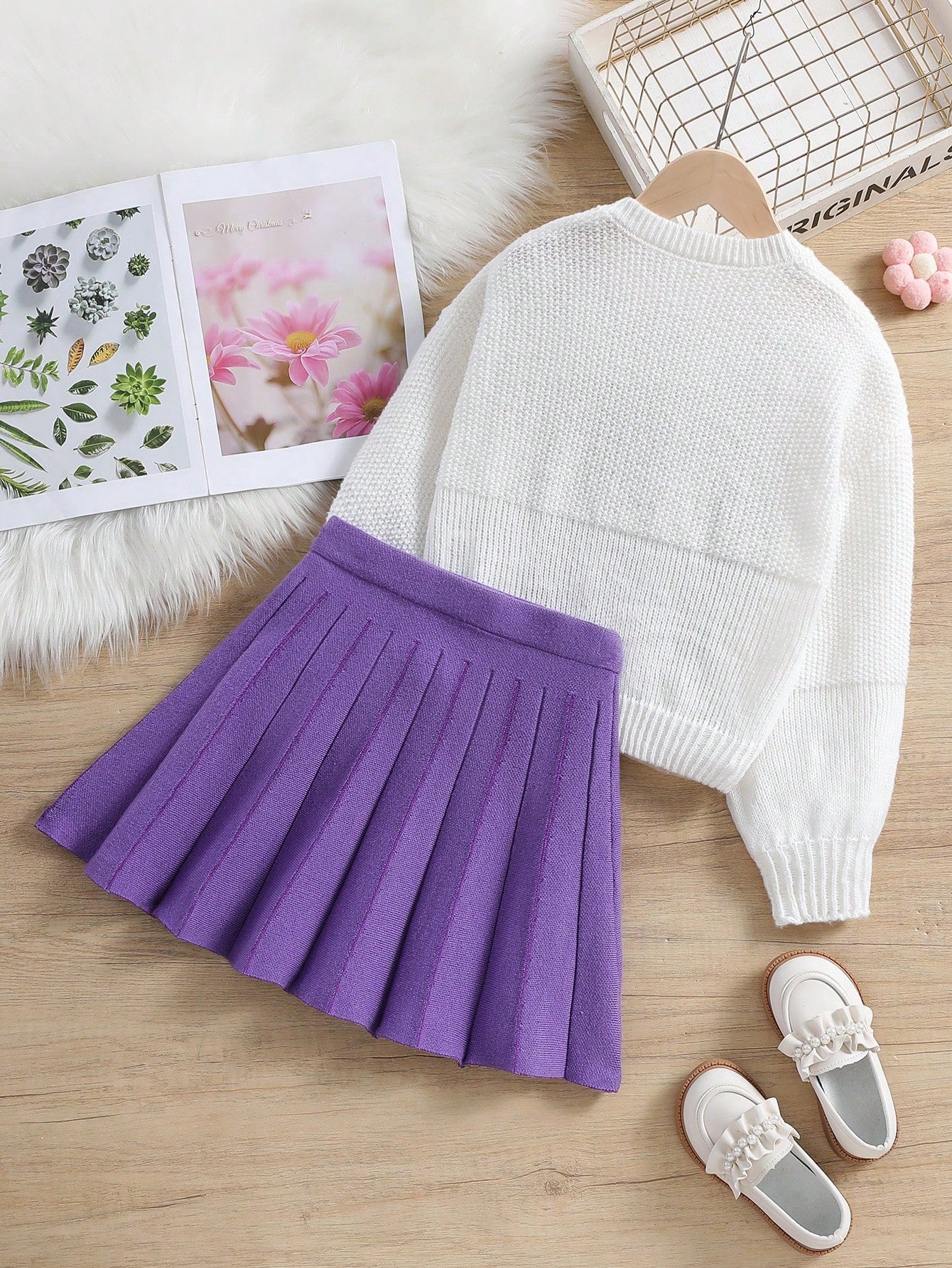 Tween Girl 1pc Flower Decor Sweater & 1pc Pleated Knit Skirt