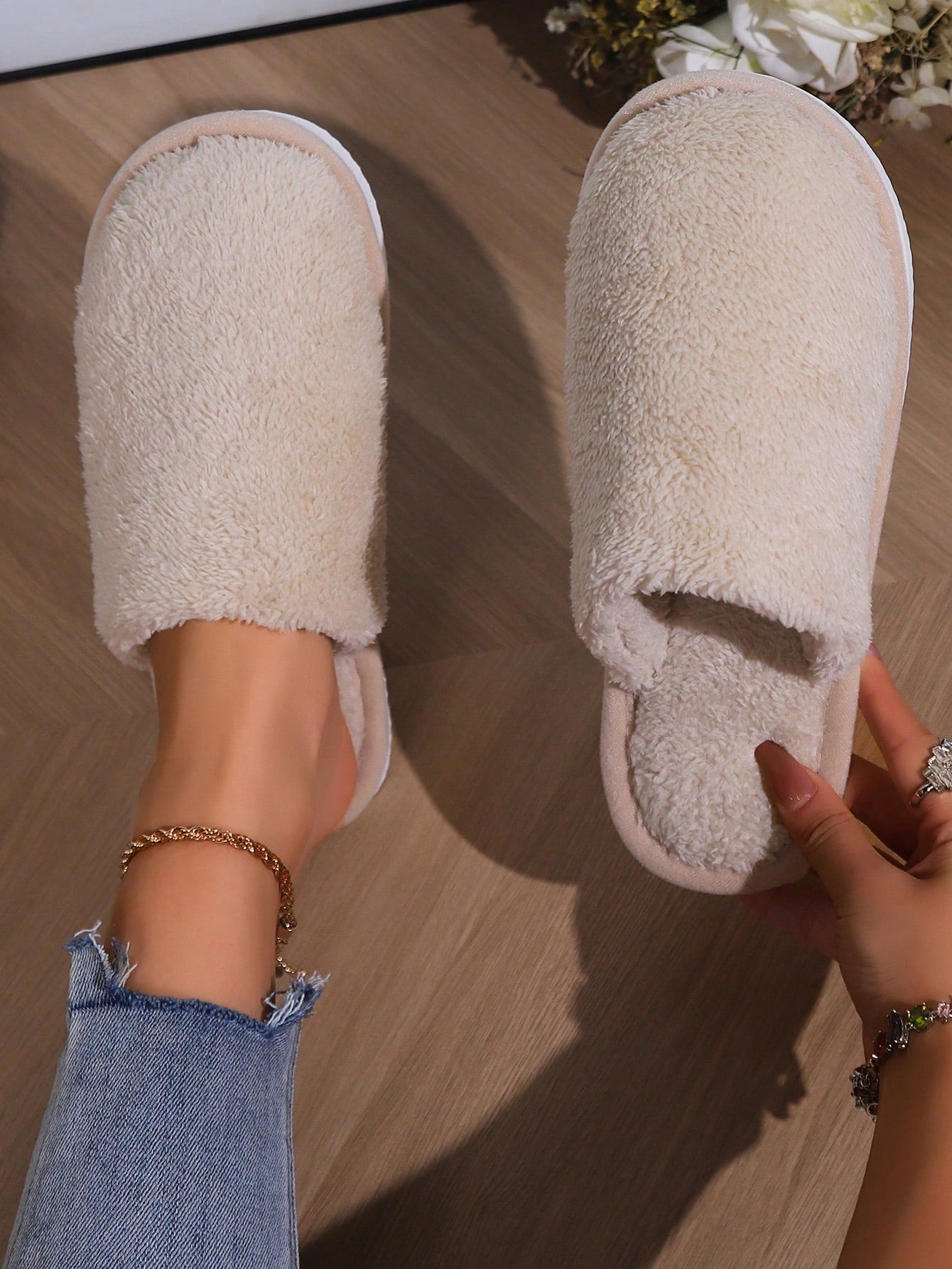 Women's Slippers With Covered Toes, Non-slip & Warm Indoor Shoes, Cozy And Fashionable