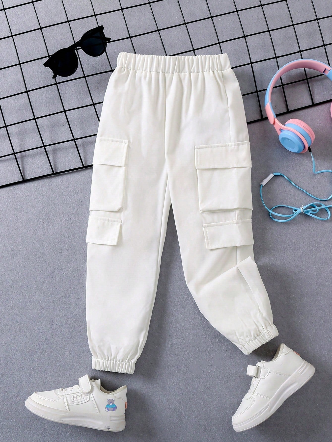 Young Boy Solid Black Simple Design Casual Long Pants With Elastic Cuffs, Suitable For Summer And Autumn