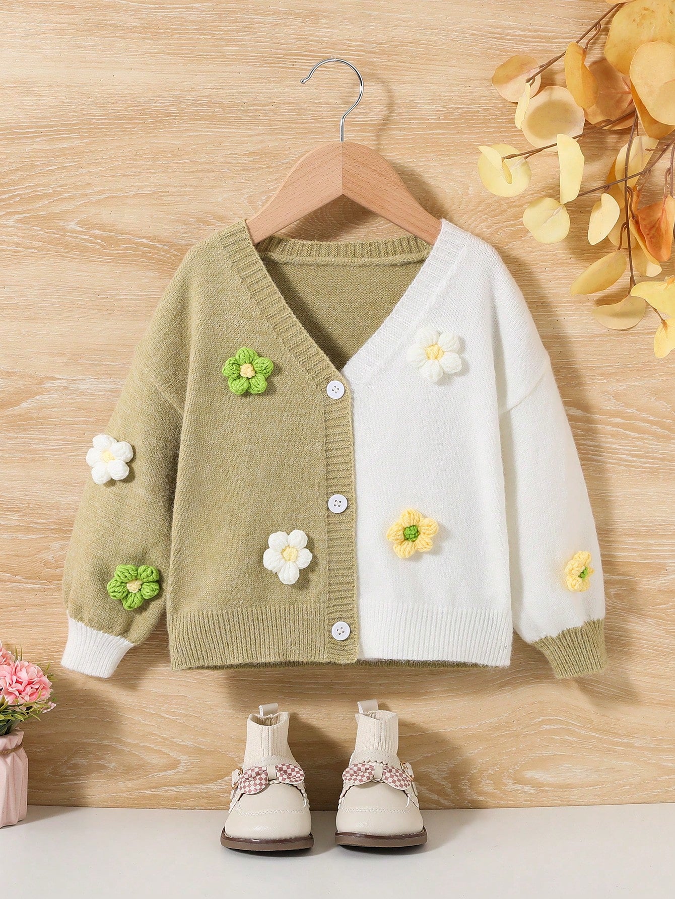 Young Girl Appliques Two Tone Drop Shoulder Cardigan