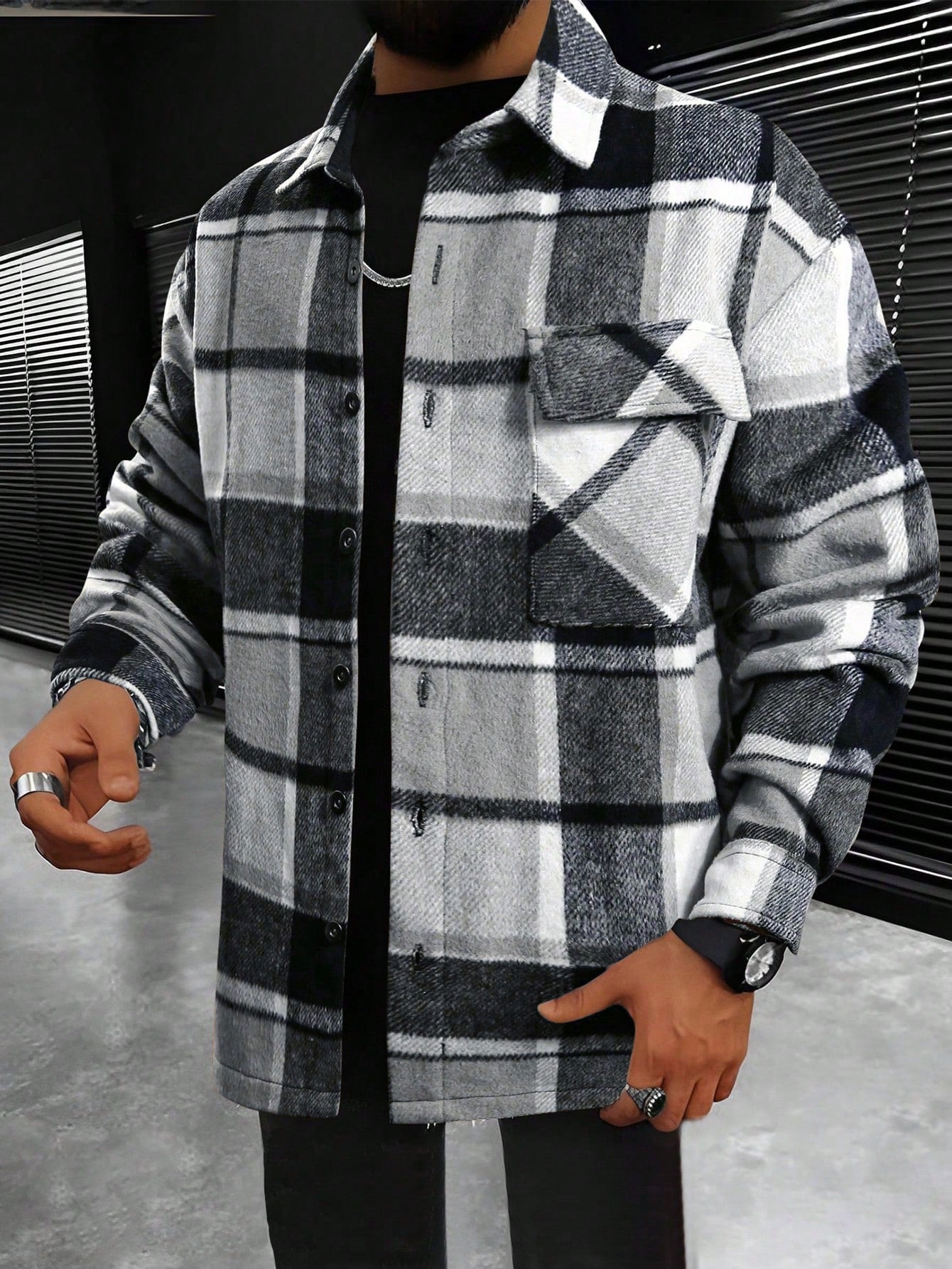 Loose Fit Men's Plaid Printed Jacket With Flap Pockets And Drop Shoulders