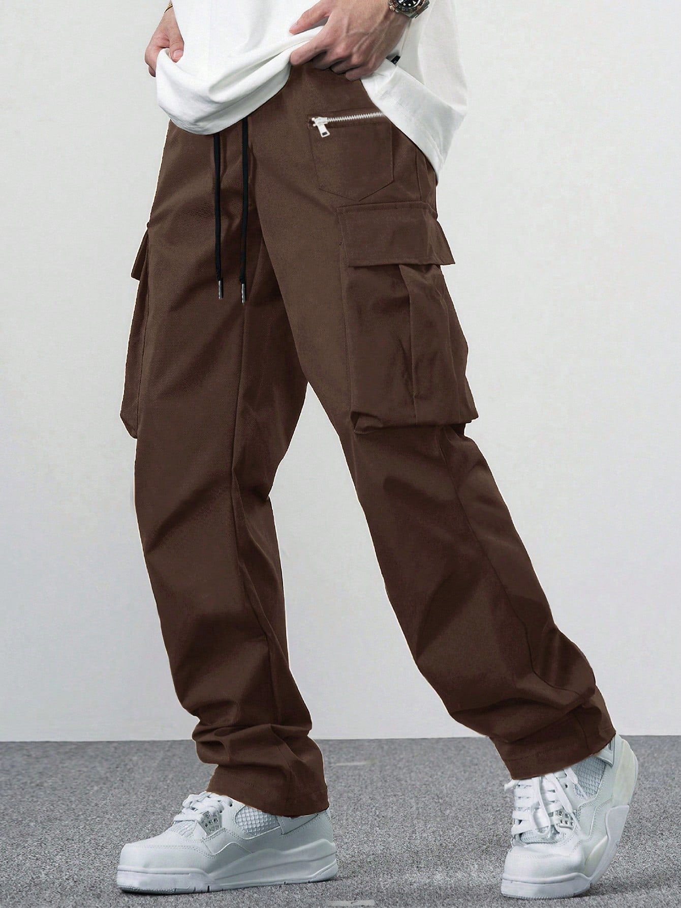 Loose-Fit Men's Cargo Pants With Drawstring Waist