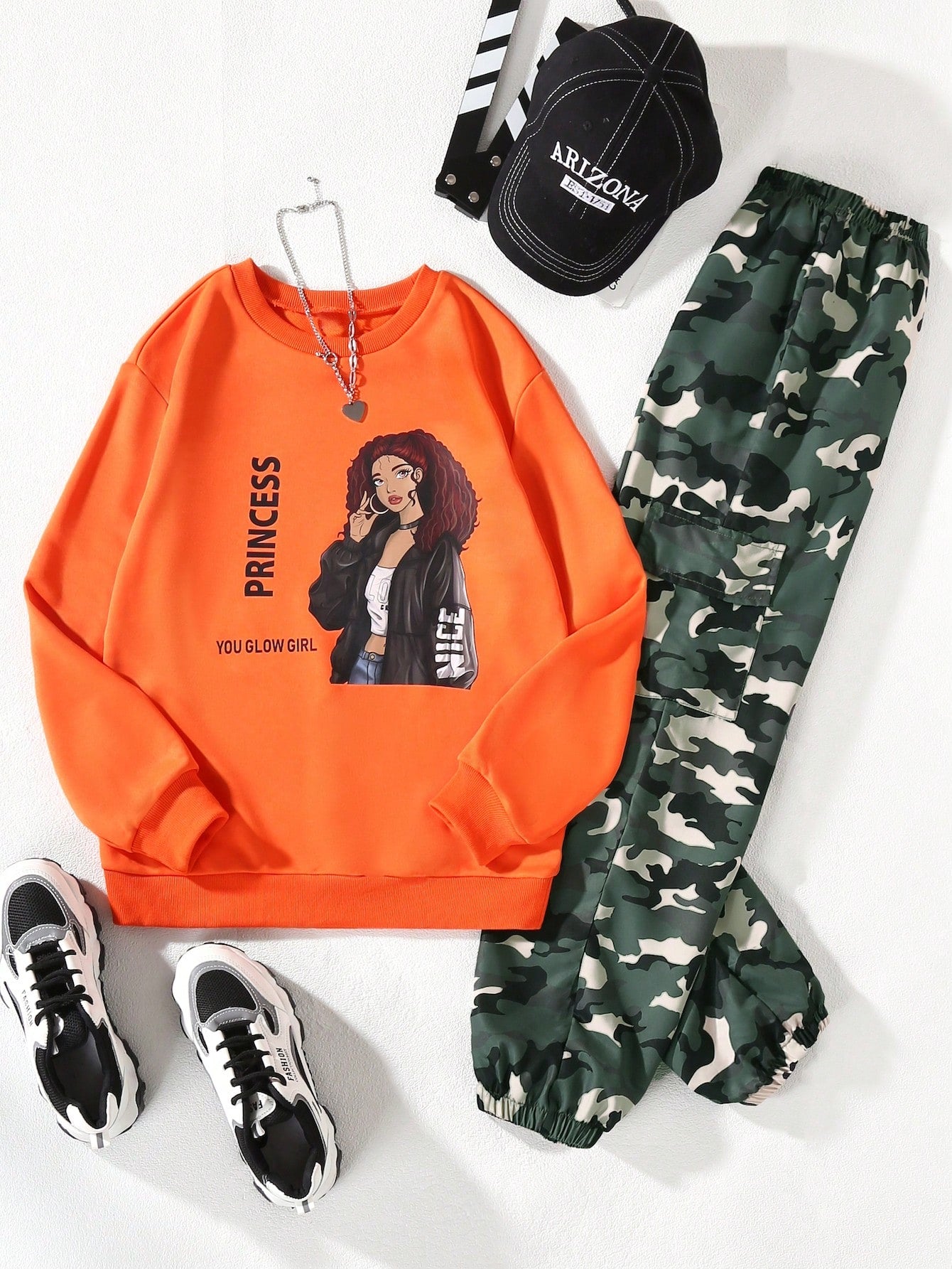 Tween Girl Figure & Slogan Graphic Pullover & Camo Print Pants