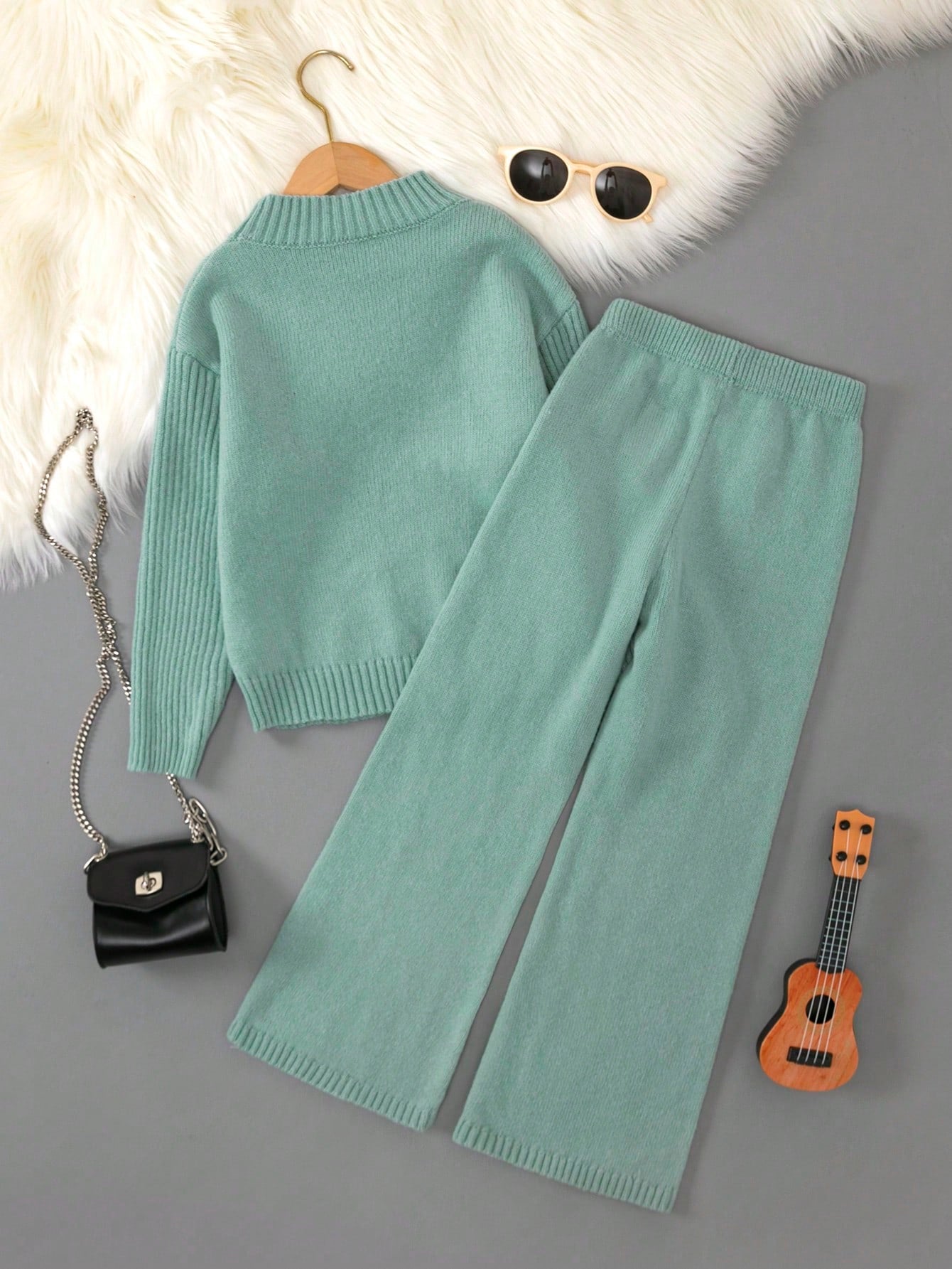 Tween Girl Mock Neck Sweater & Knit Pants